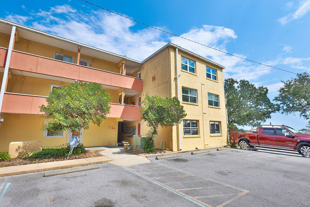 209 W Miracle Strip Parkway Mary Esther FL 32569