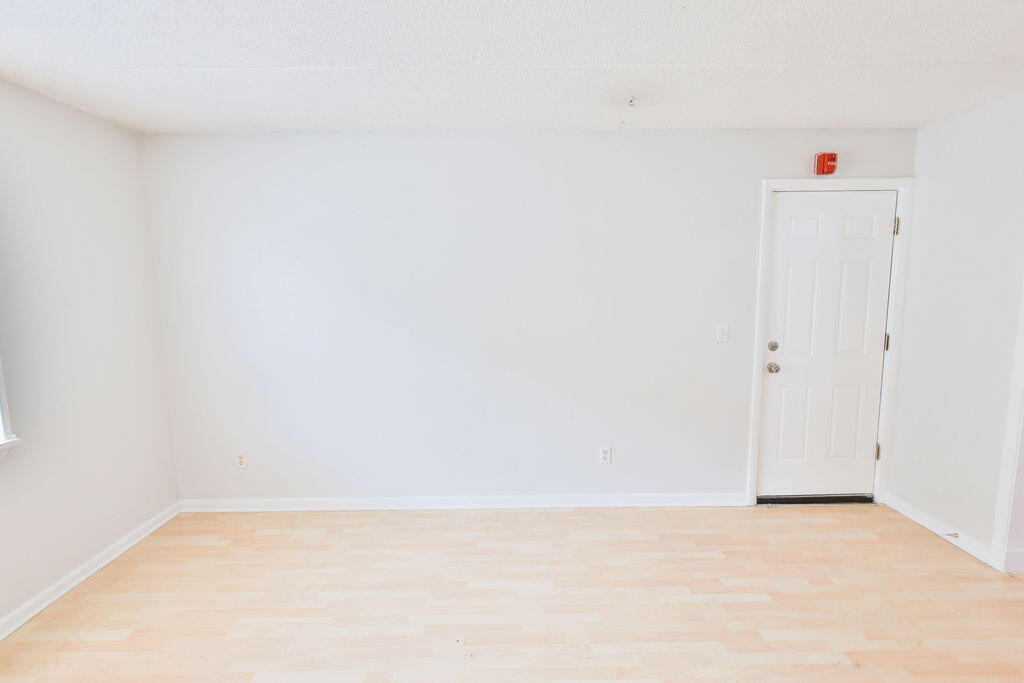 209 W Miracle Strip Parkway Mary Esther FL 32569