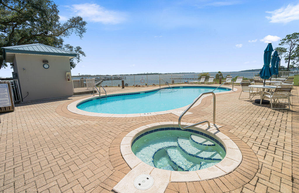 1365 W Highway 98 Mary Esther FL 32569