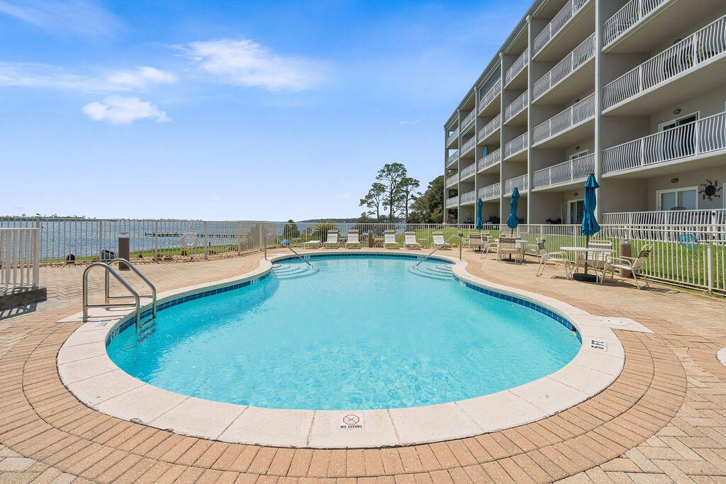 1365 W Highway 98 Mary Esther FL 32569