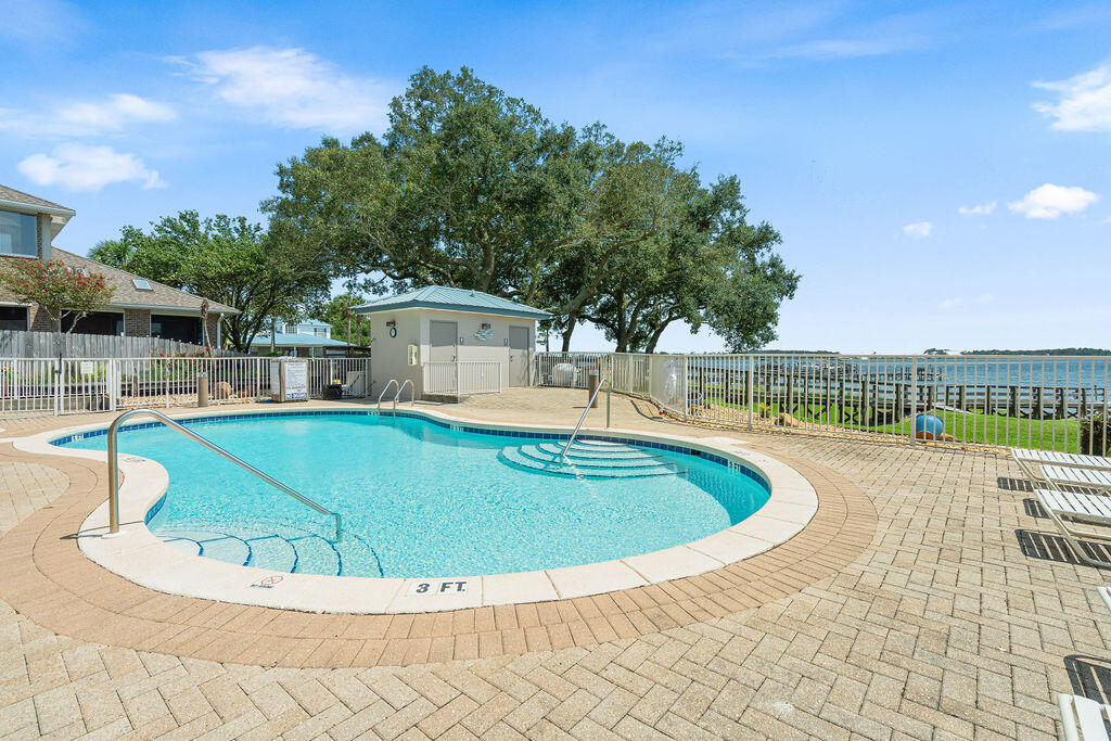 1365 W Highway 98 Mary Esther FL 32569