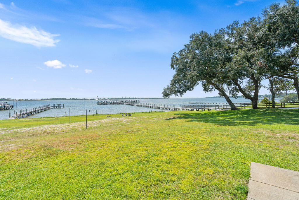 1365 W Highway 98 Mary Esther FL 32569