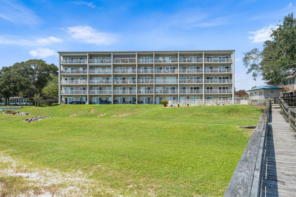 1365 W Highway 98 Mary Esther FL 32569