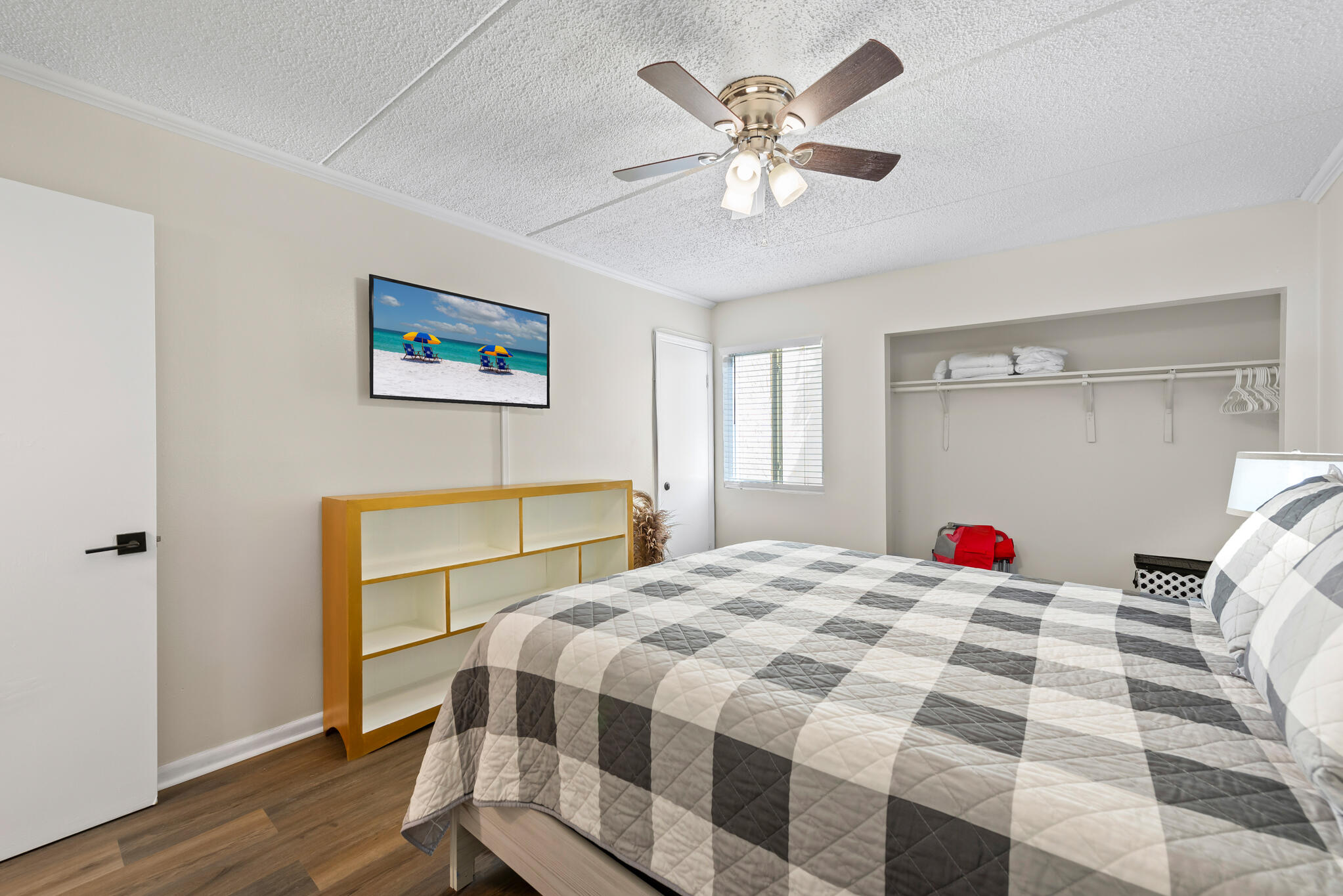 209 W Miracle Strip Parkway Mary Esther FL 32569