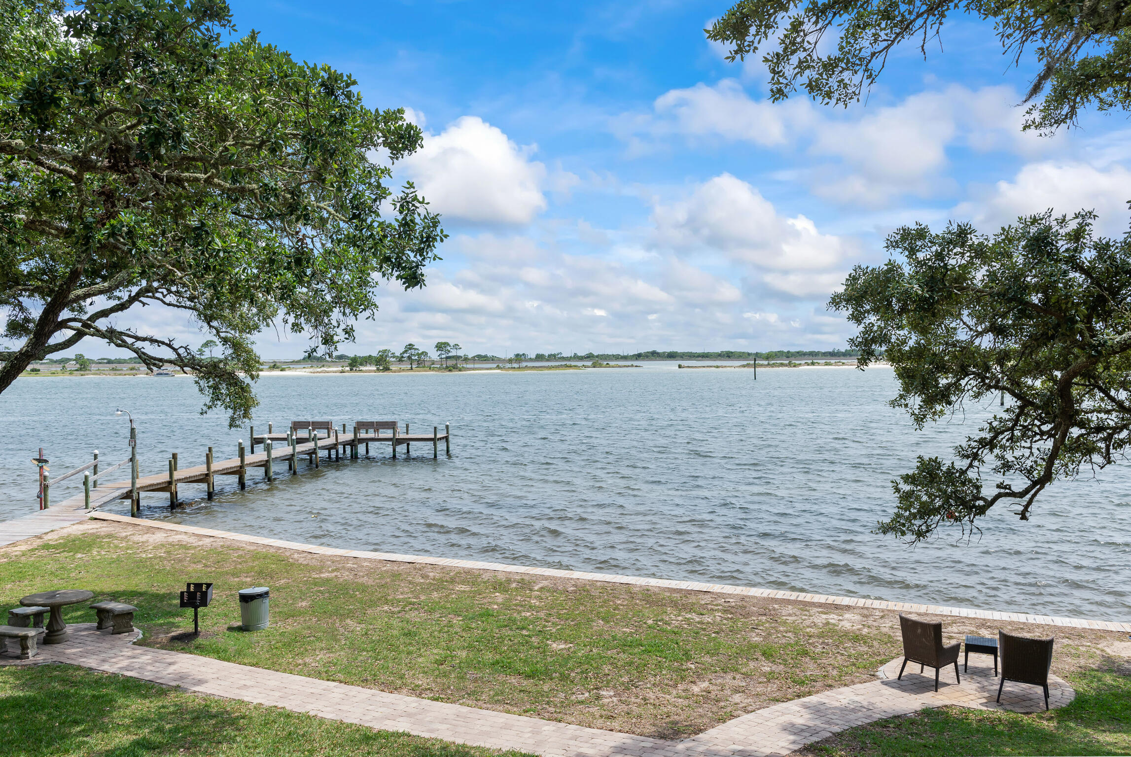 209 W Miracle Strip Parkway Mary Esther FL 32569