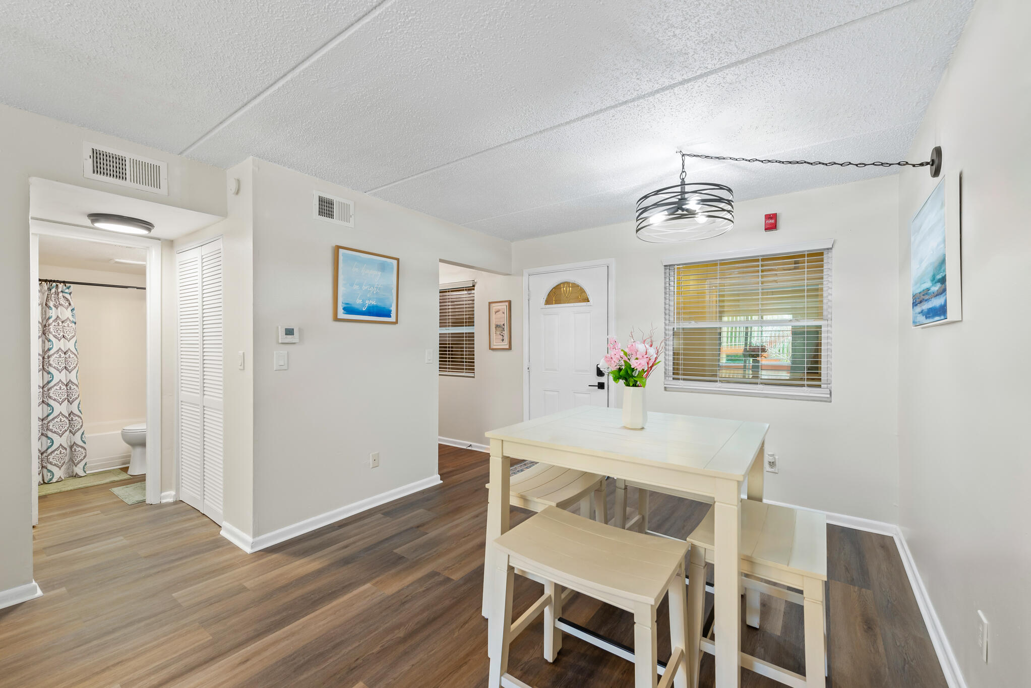 209 W Miracle Strip Parkway Mary Esther FL 32569