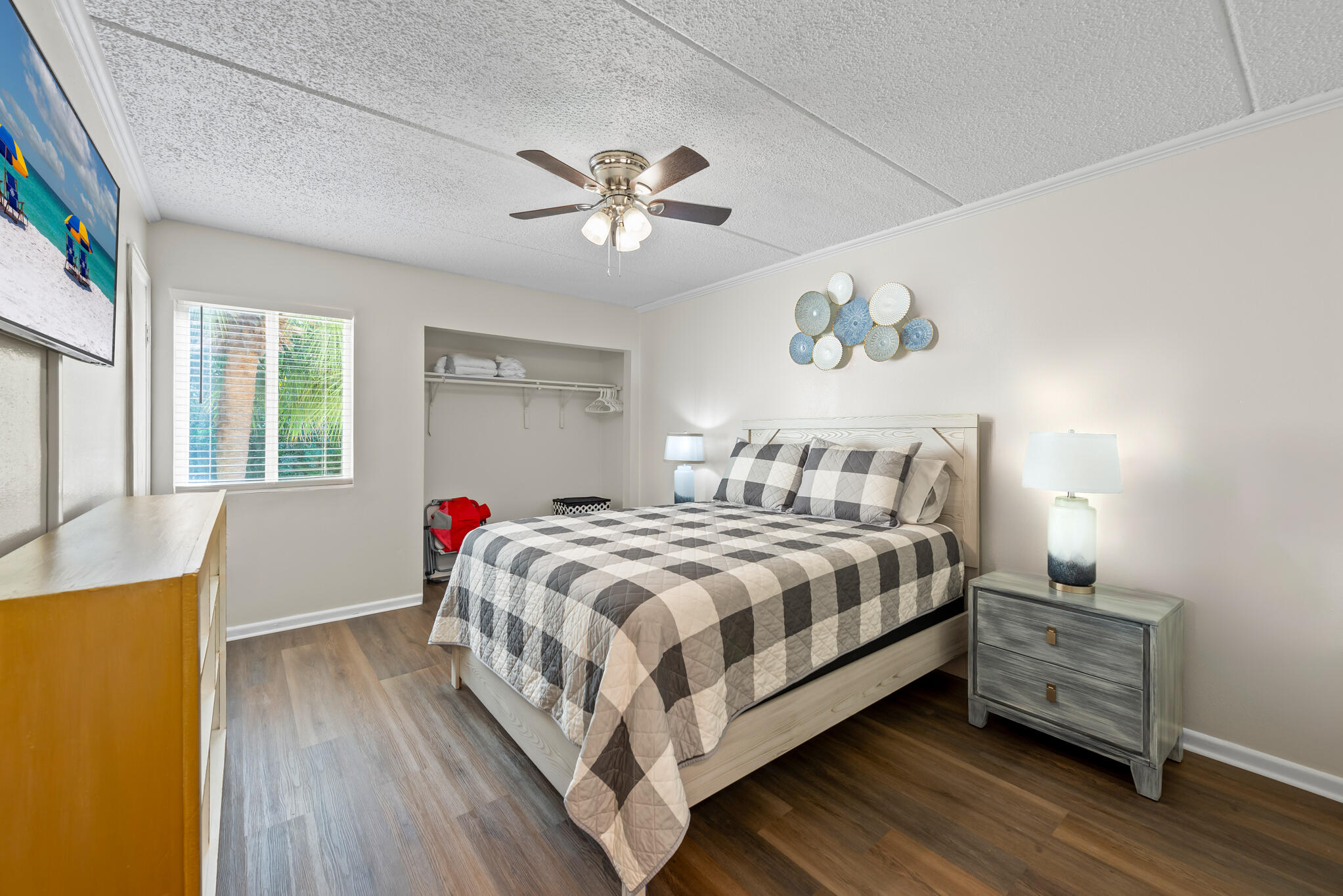 209 W Miracle Strip Parkway Mary Esther FL 32569