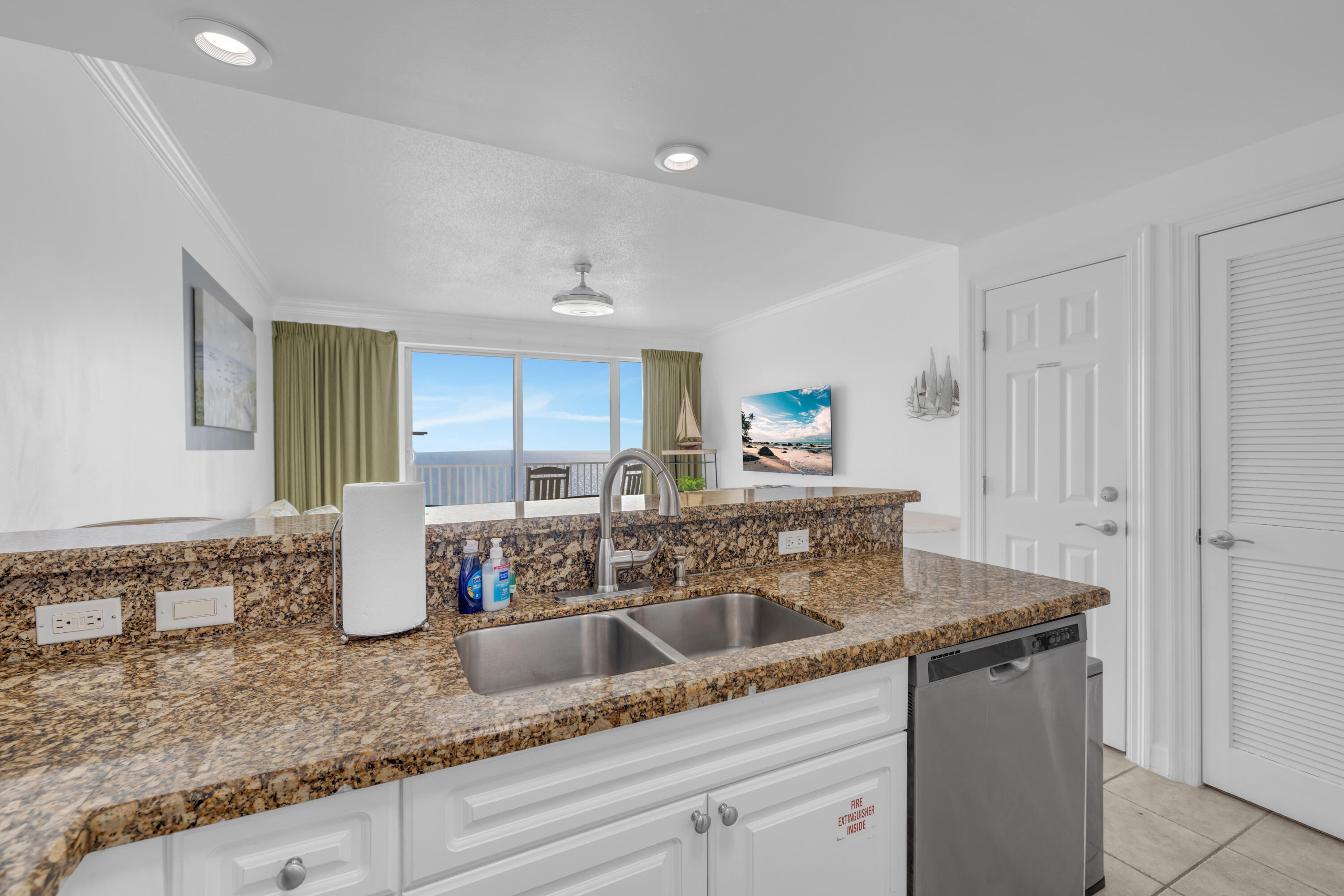 9450 S Thomas Drive Panama City Beach FL 32408