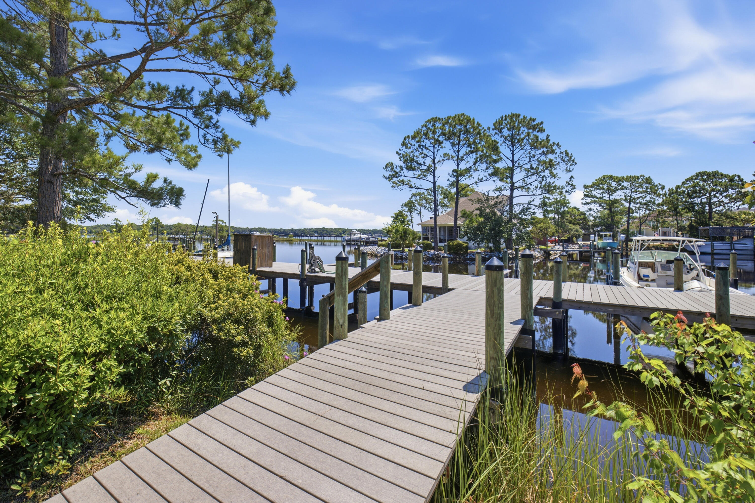 1821 Valparaiso Boulevard Niceville FL 32578