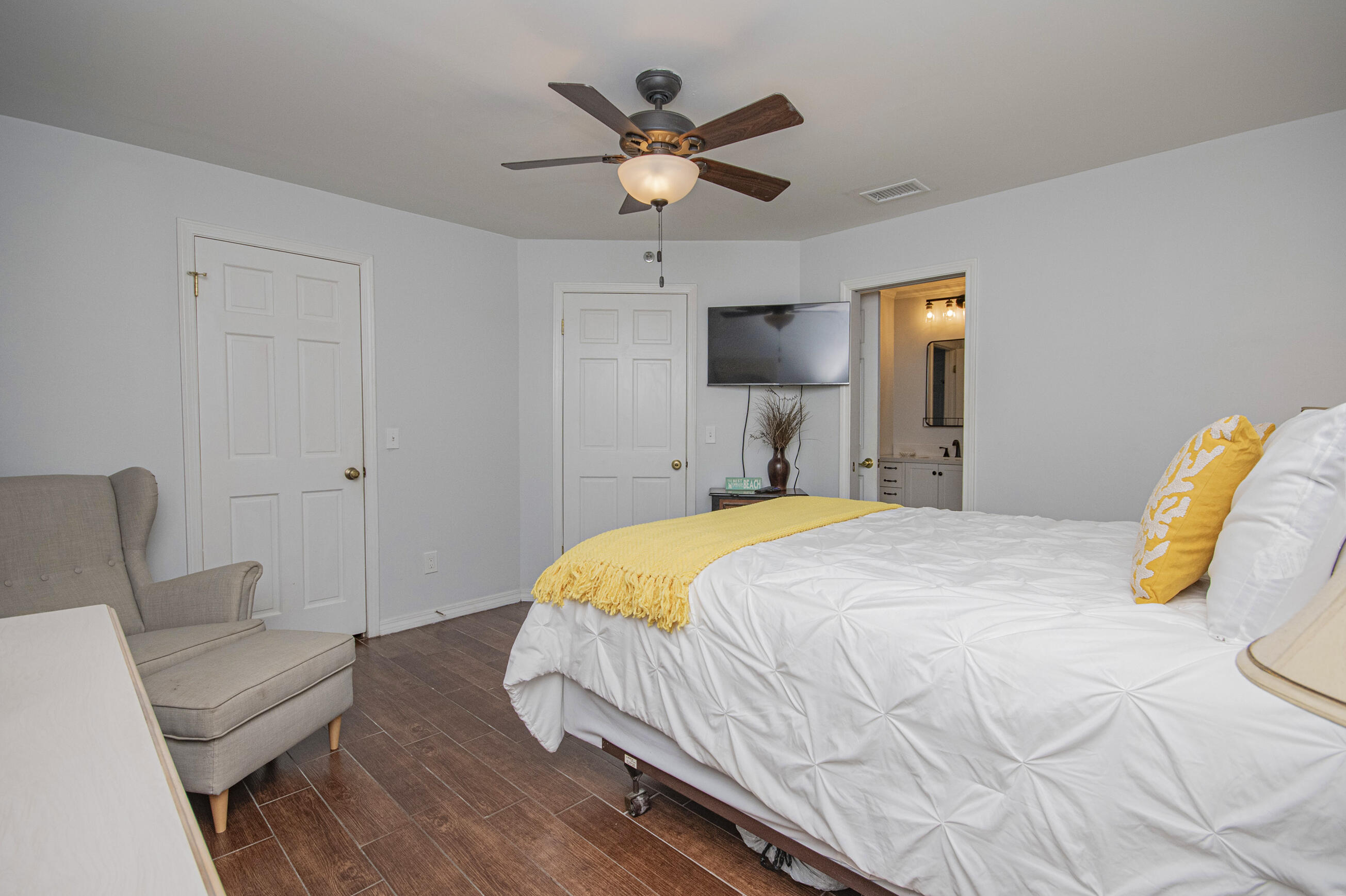 8730 Thomas Drive Panama City Beach FL 32408