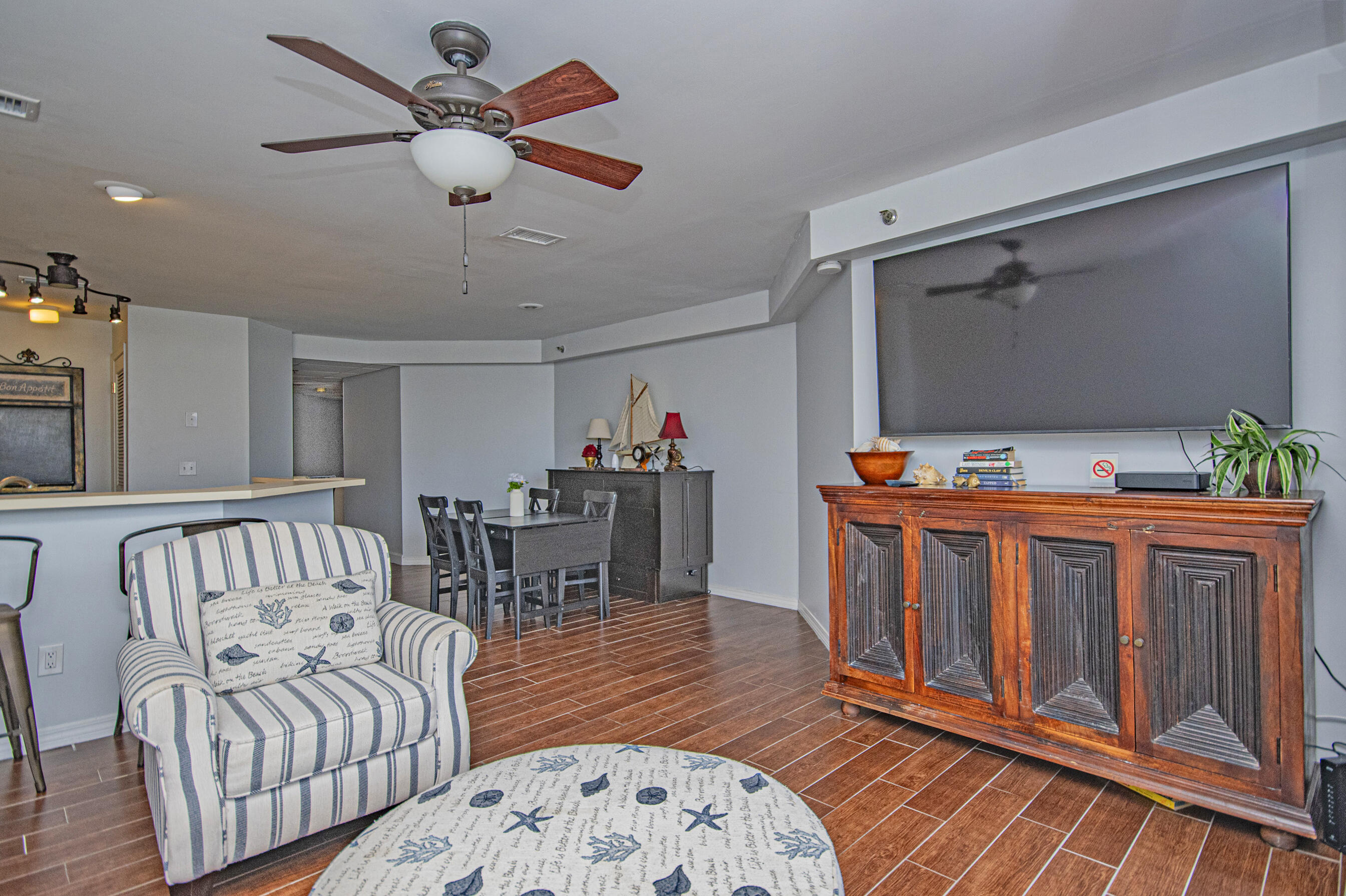 8730 Thomas Drive Panama City Beach FL 32408