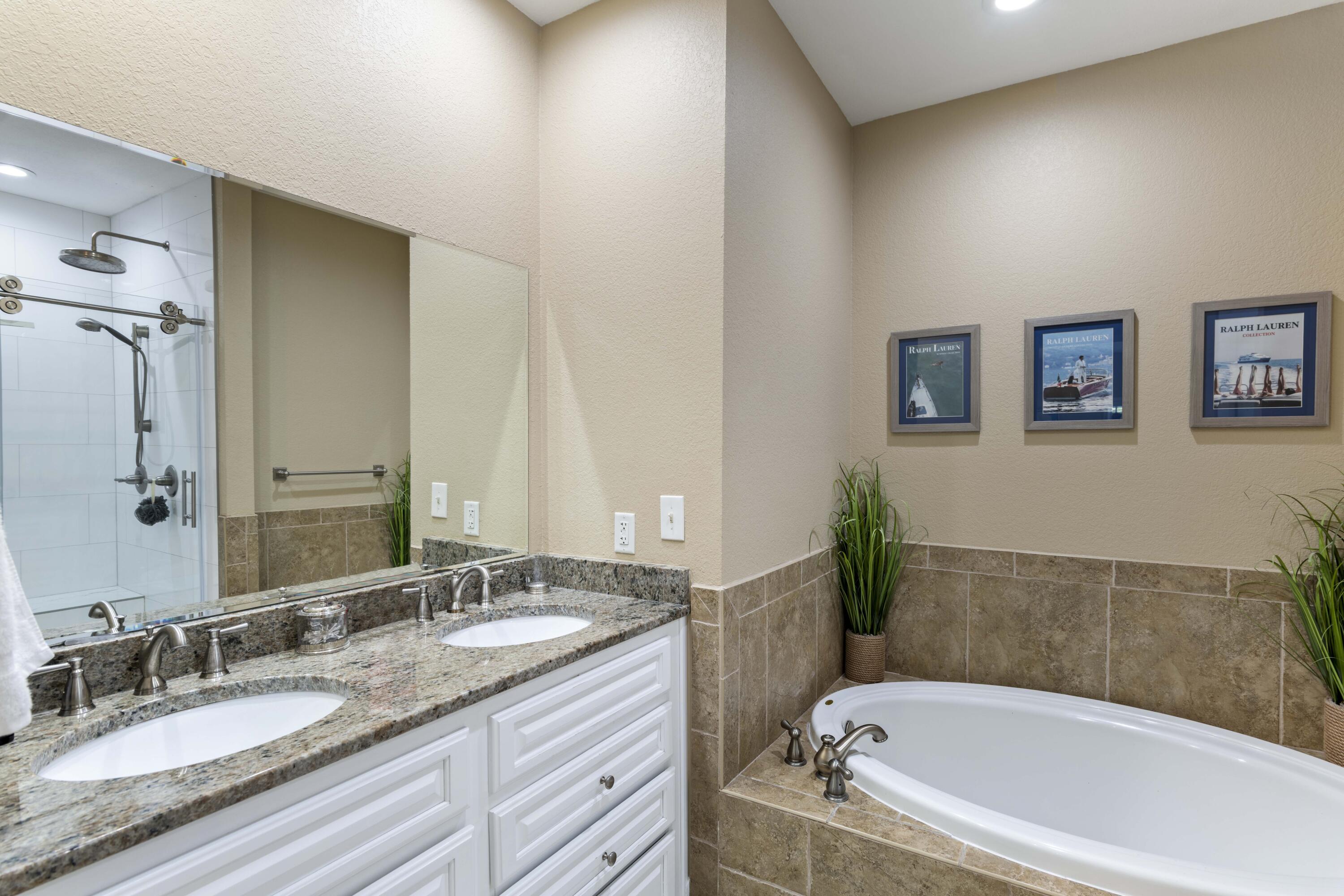 207 W Jackson Street Pensacola FL 32501