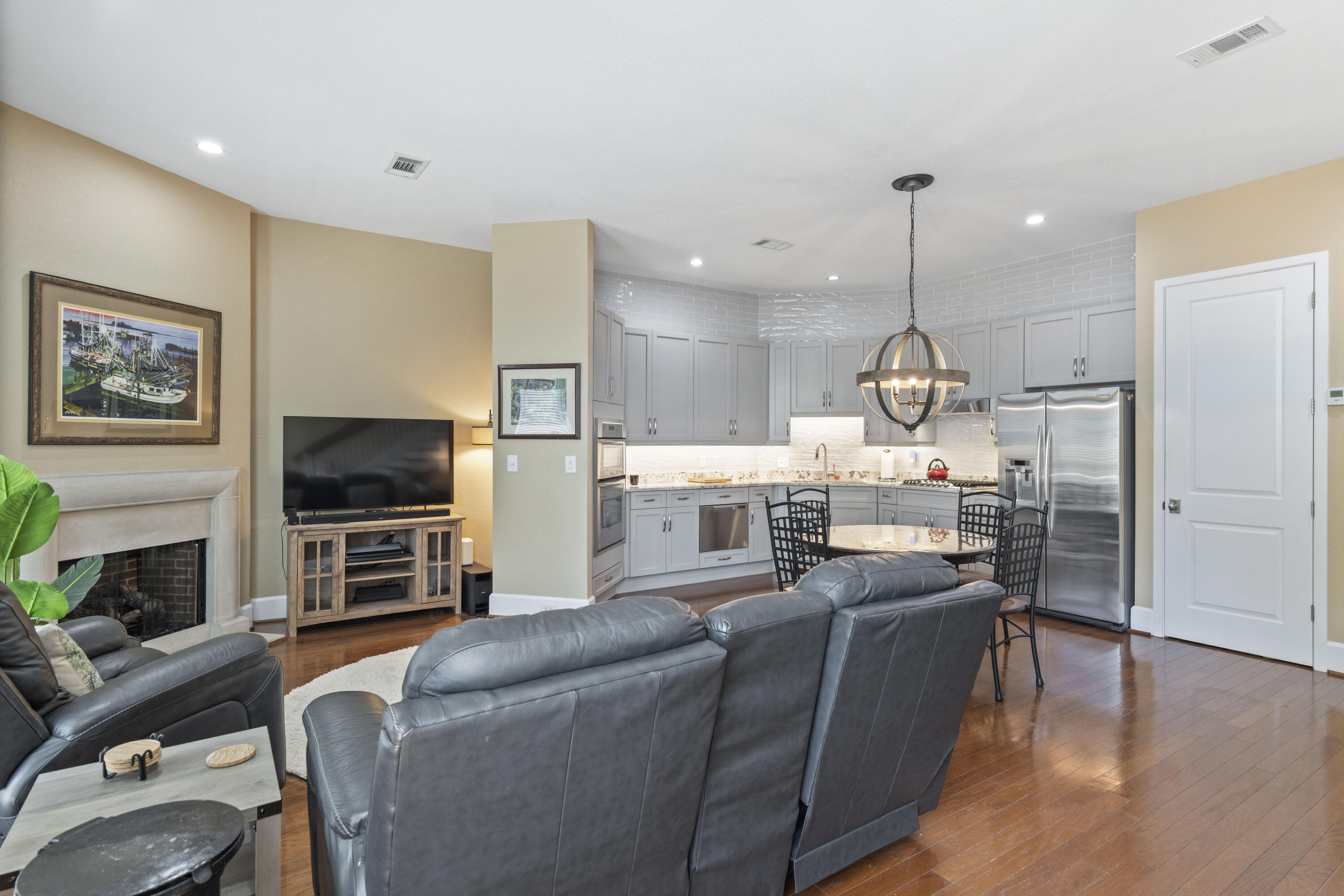 207 W Jackson Street Pensacola FL 32501