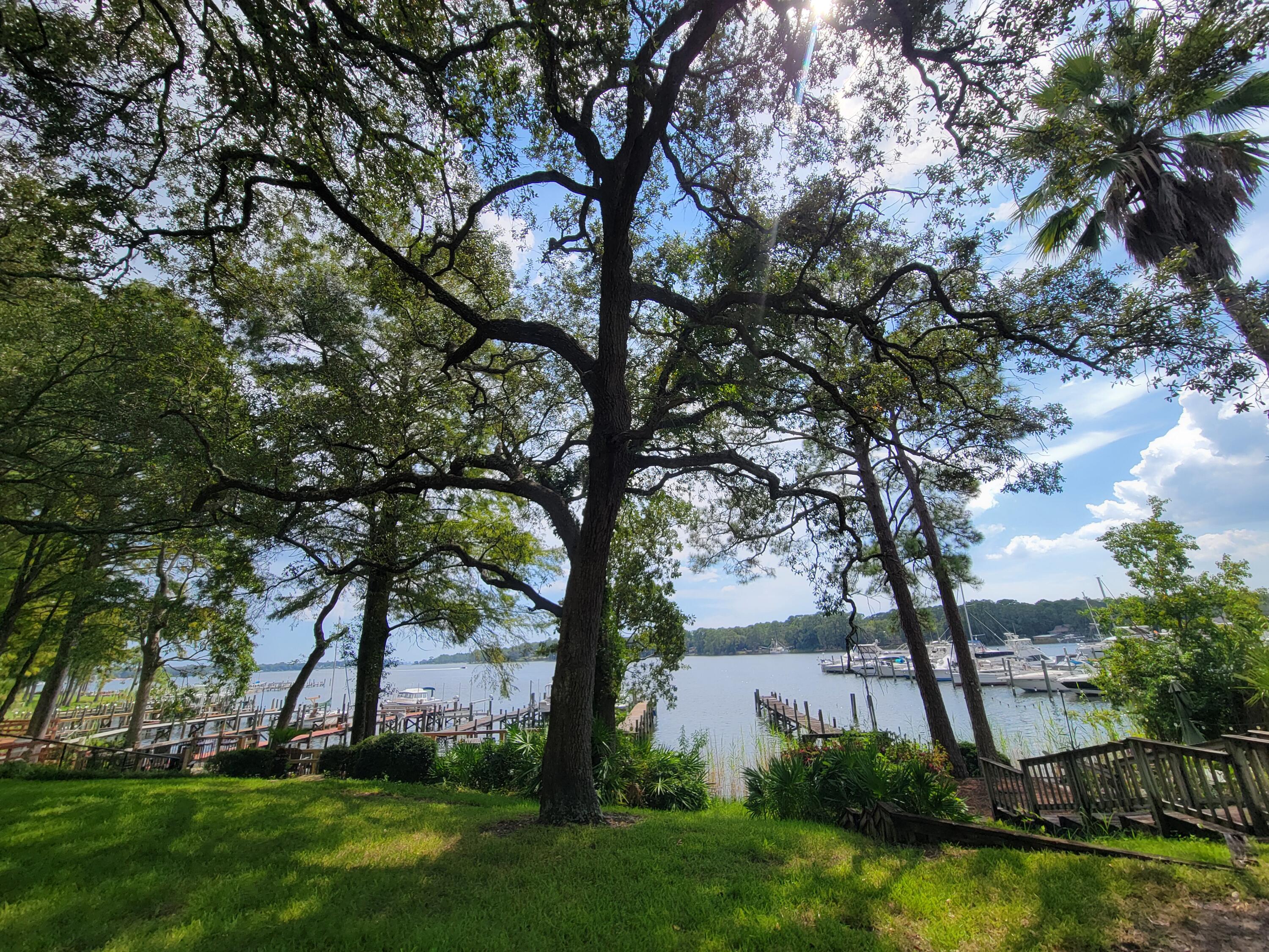 104 Regatta Drive Niceville FL 32578