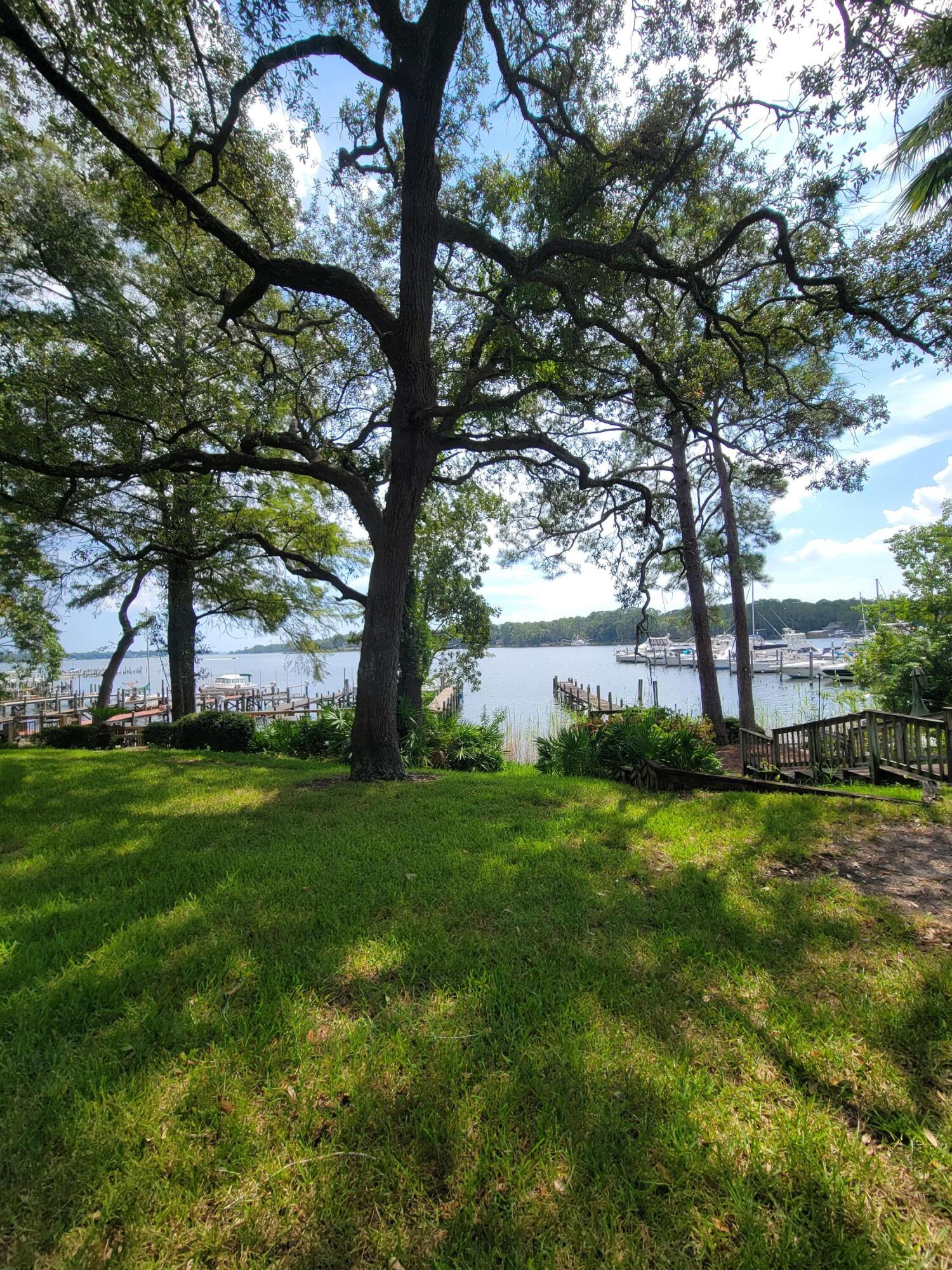 104 Regatta Drive Niceville FL 32578