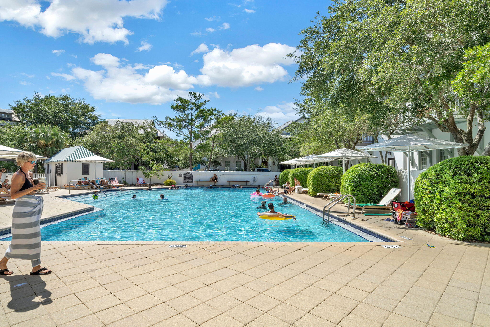 82 S Barrett Square Inlet Beach FL 32461