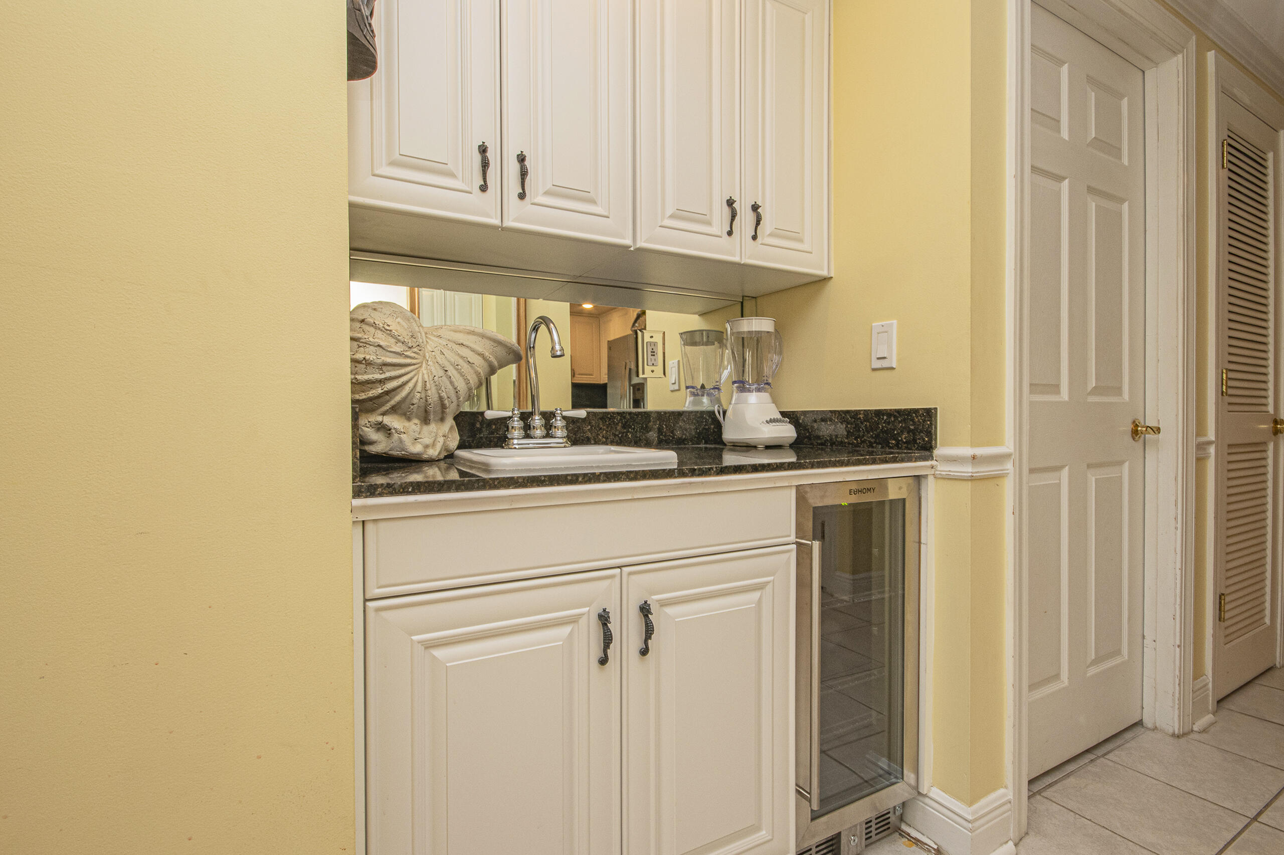 6415 Thomas Drive Panama City Beach FL 32408