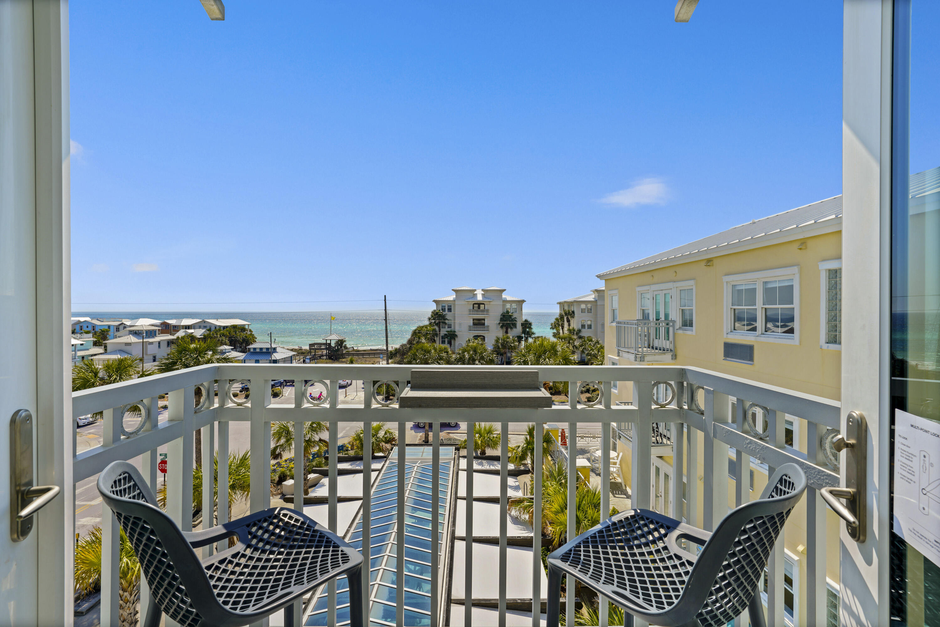 Santa Rosa Beach FL, 37 Town Center Loop, Unit UNIT 418