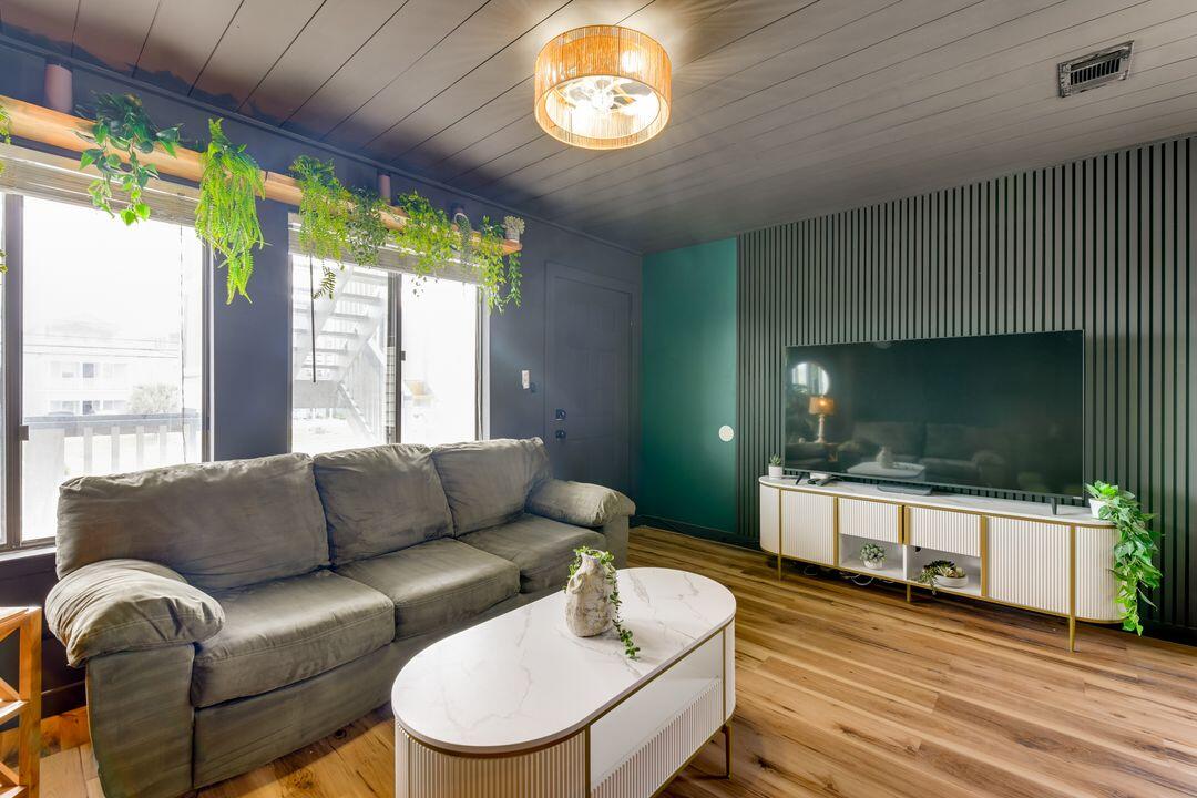 6829 Thomas Drive Panama City Beach FL 32408