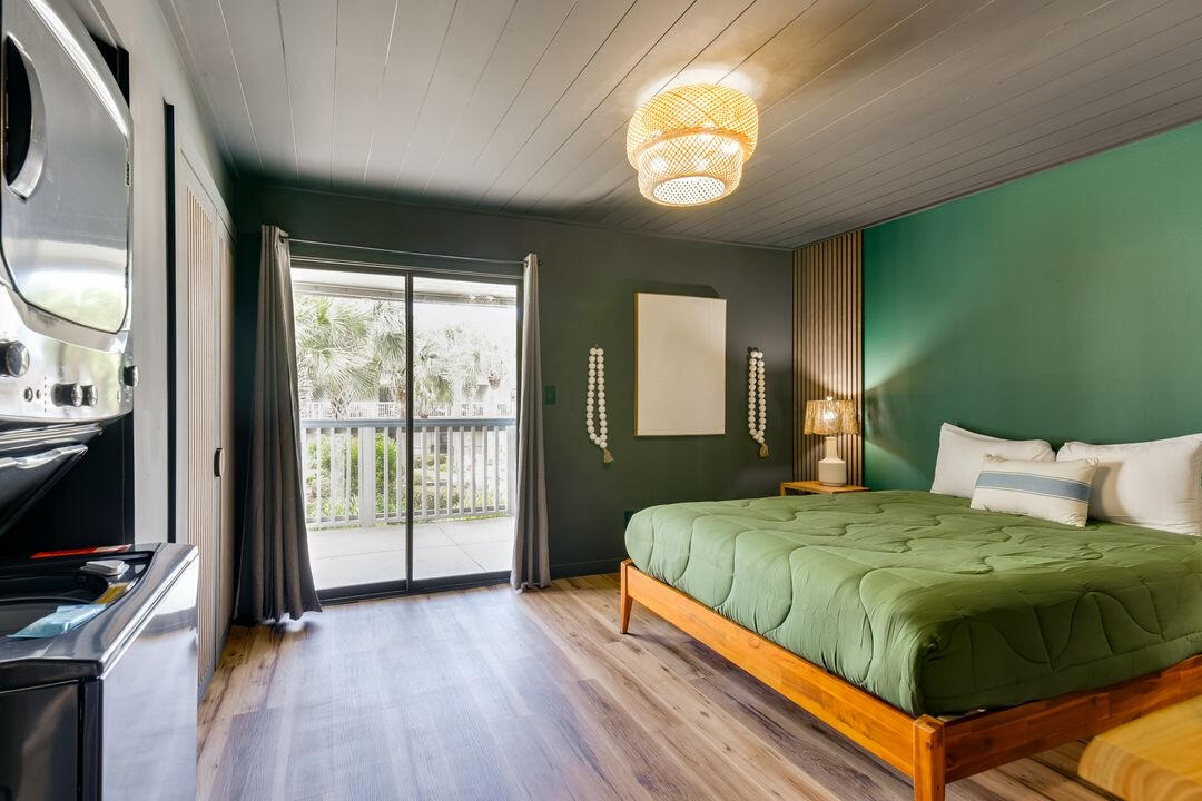 6829 Thomas Drive Panama City Beach FL 32408