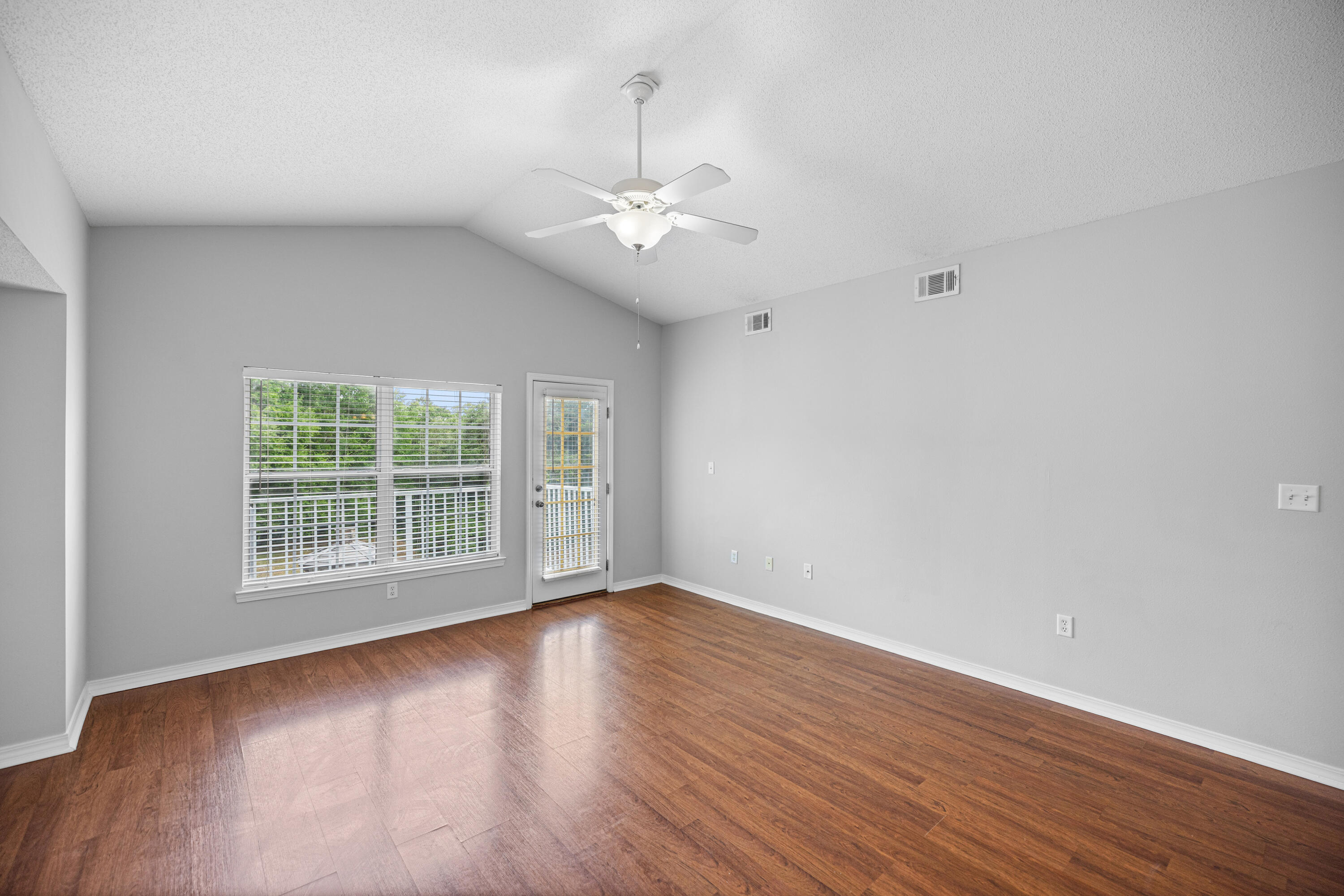 1501 N Partin Drive Niceville FL 32578
