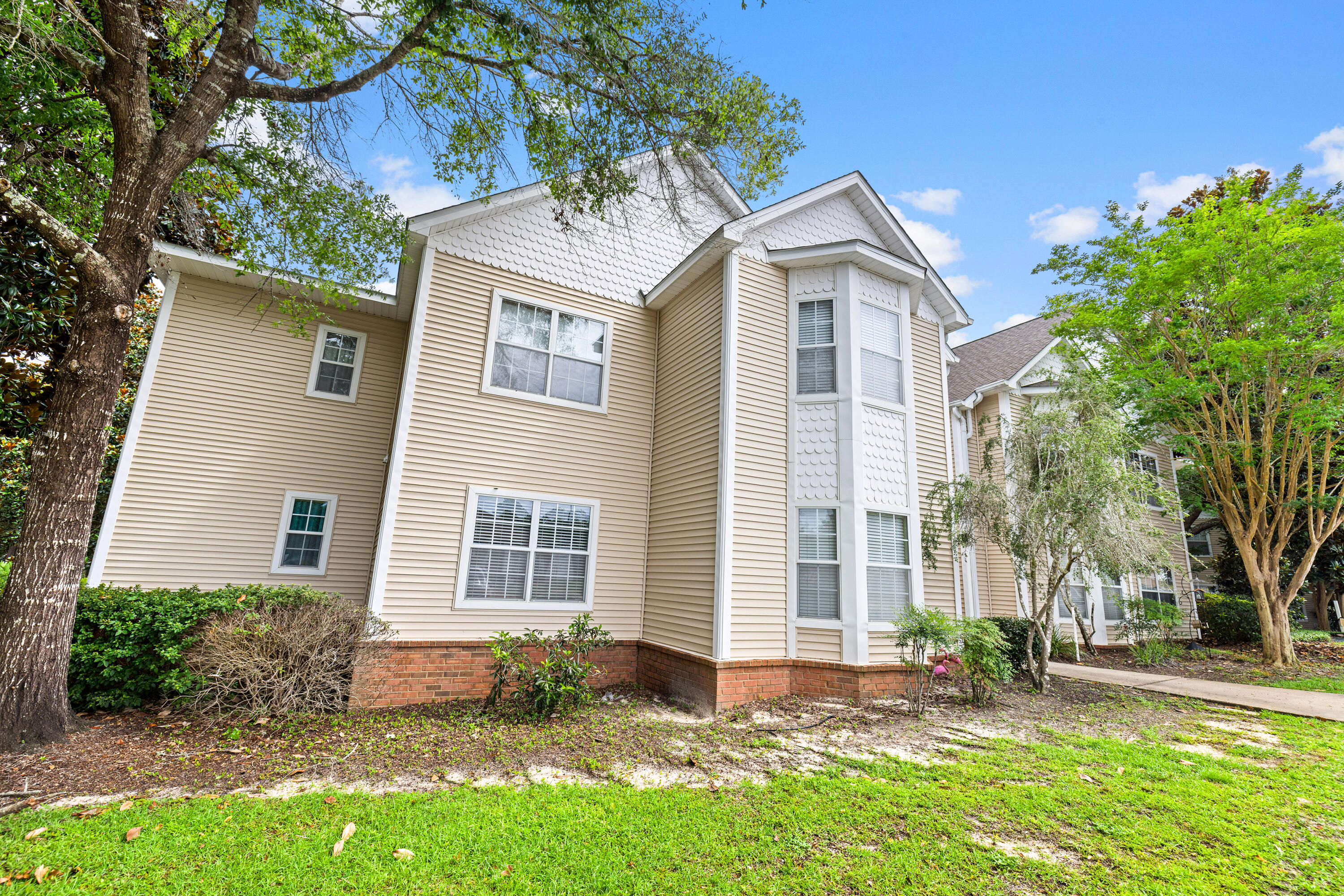 1501 N Partin Drive Niceville FL 32578