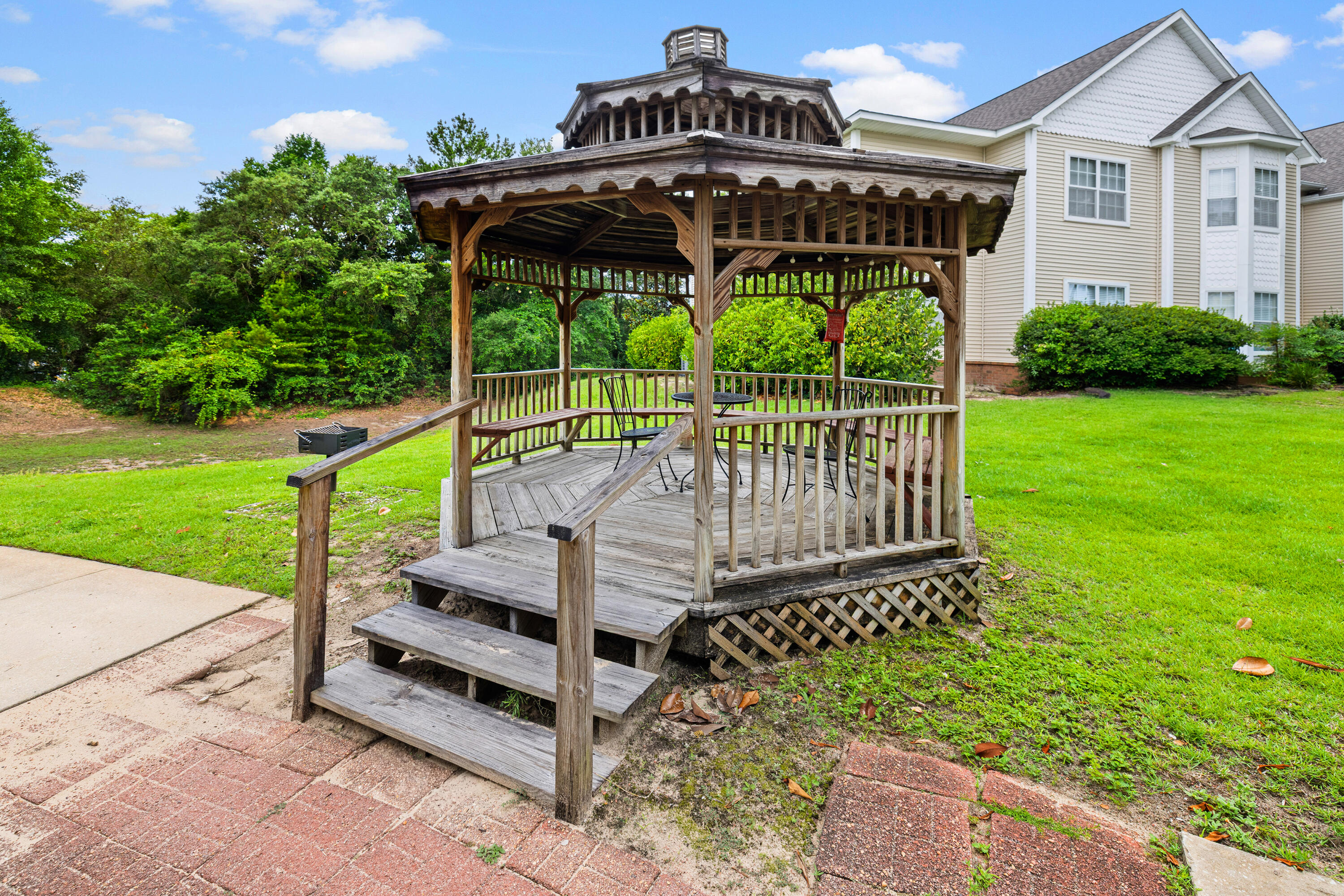 1501 N Partin Drive Niceville FL 32578