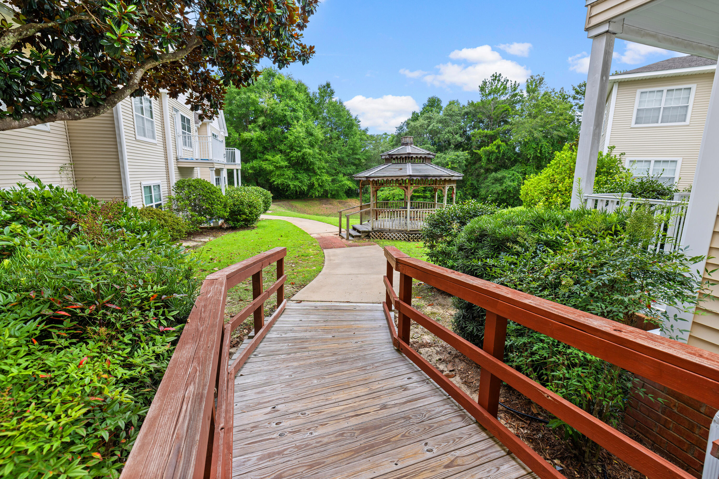 1501 N Partin Drive Niceville FL 32578