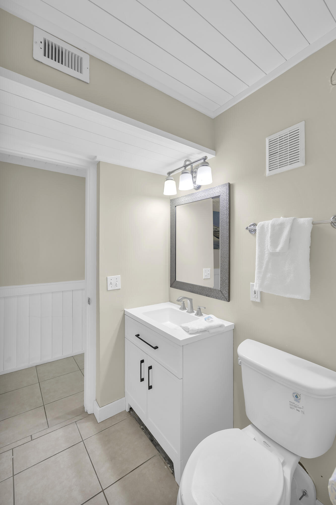 8743 Thomas Drive Panama City Beach FL 32408