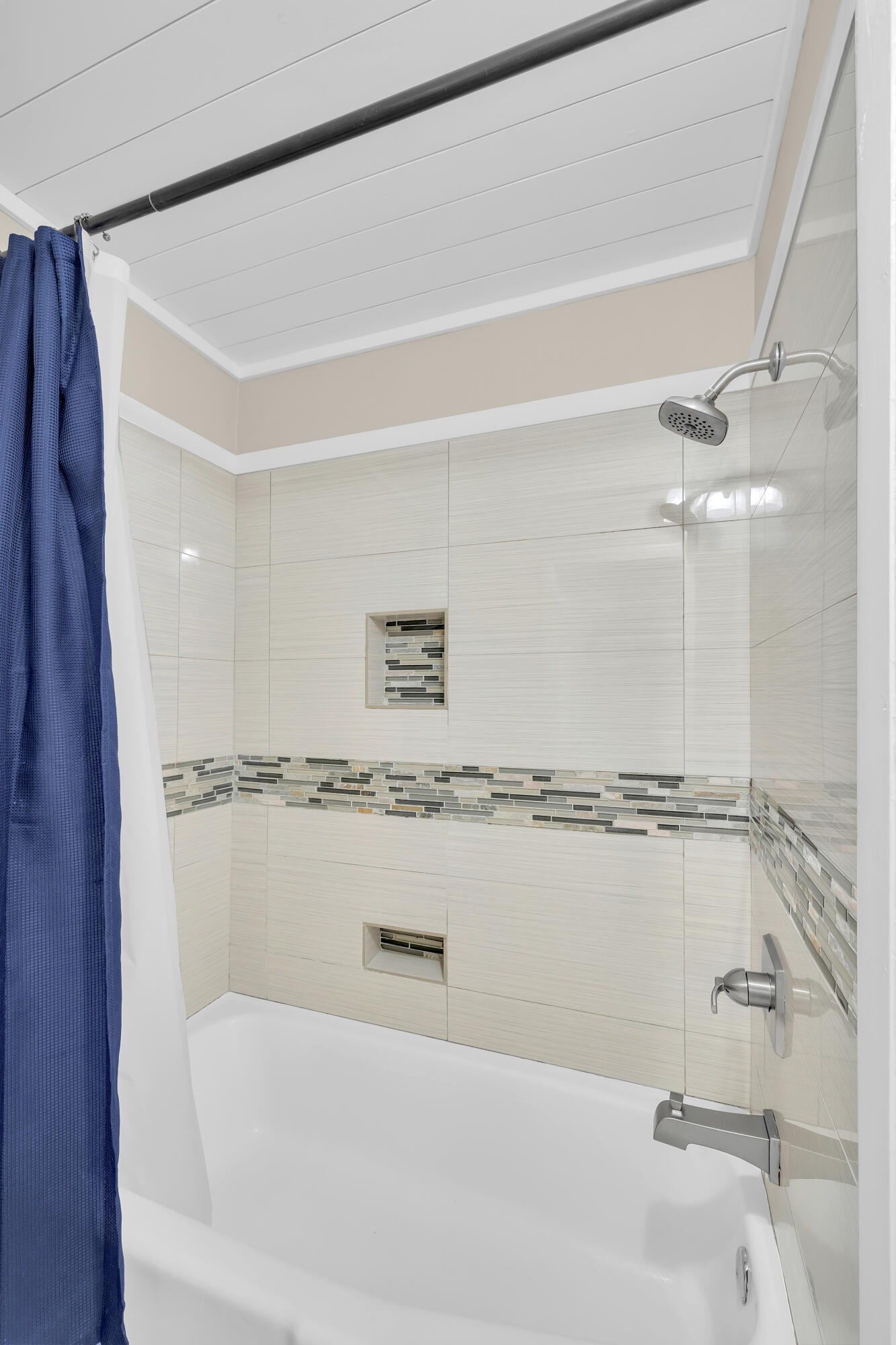 8743 Thomas Drive Panama City Beach FL 32408