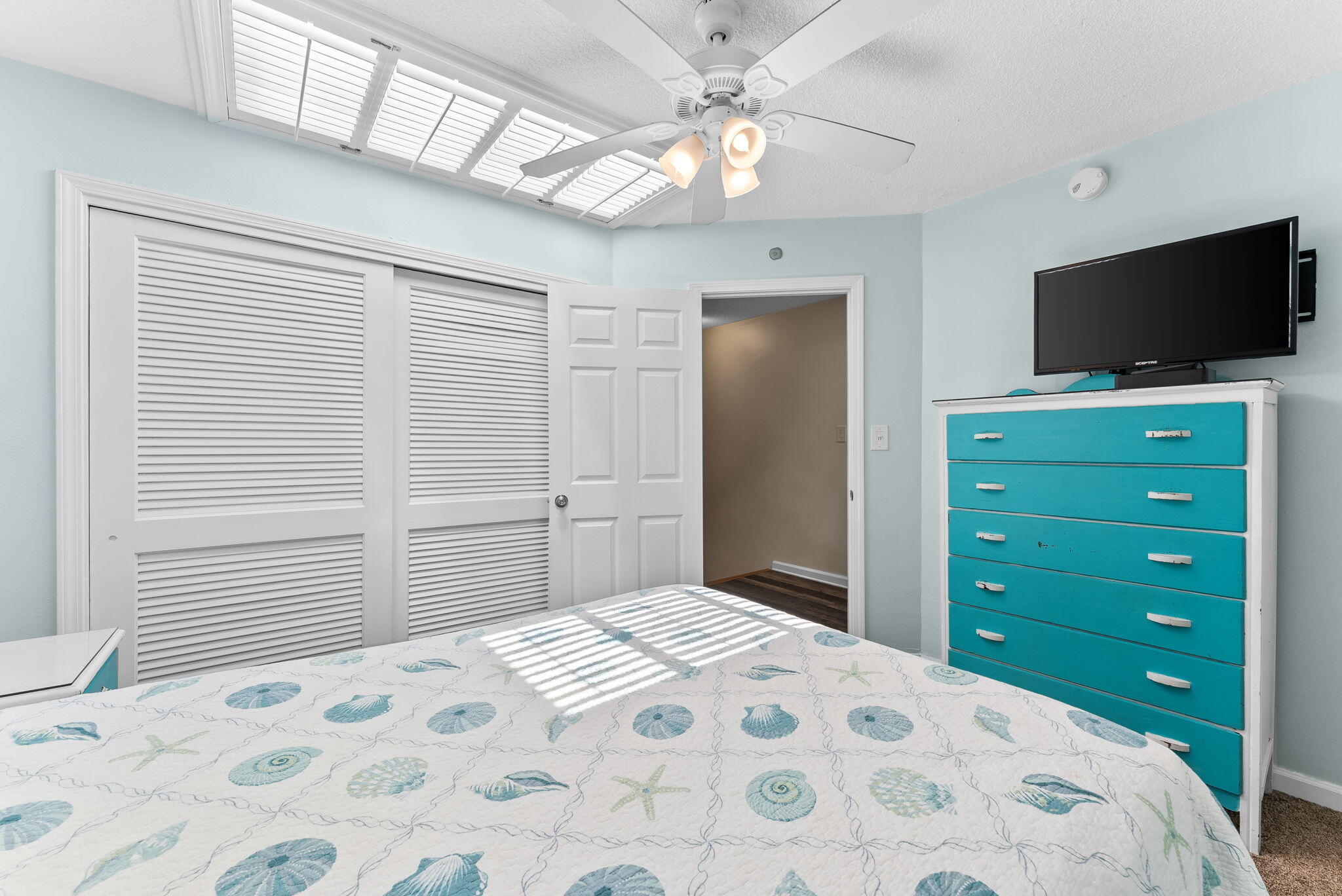 8727 Thomas Drive Panama City Beach FL 32408