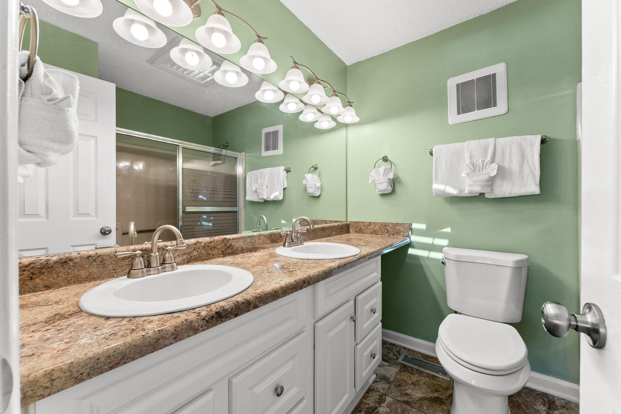 8727 Thomas Drive Panama City Beach FL 32408