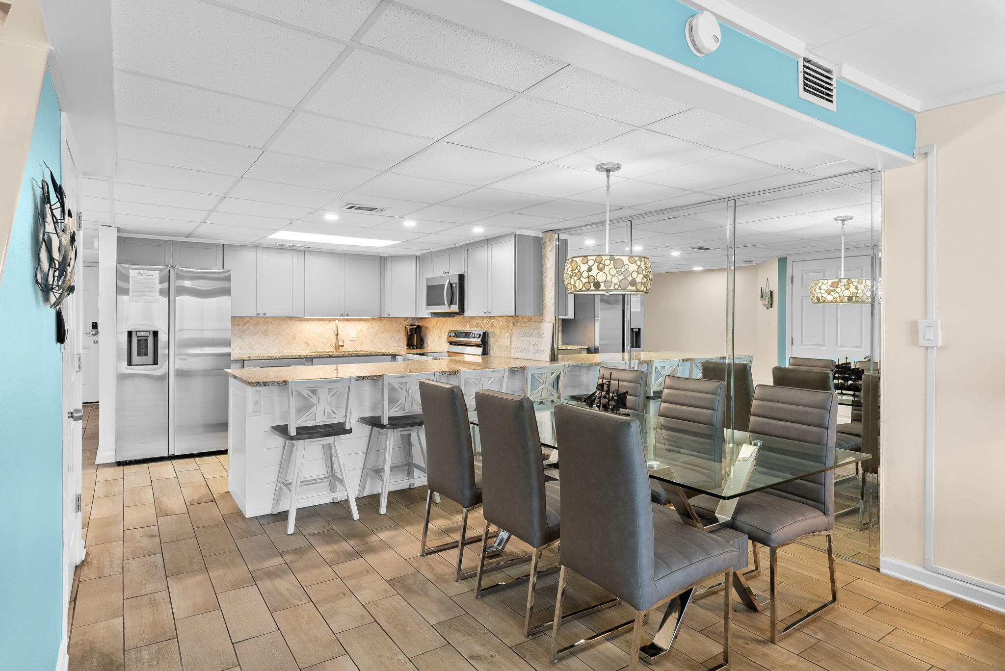 8727 Thomas Drive Panama City Beach FL 32408