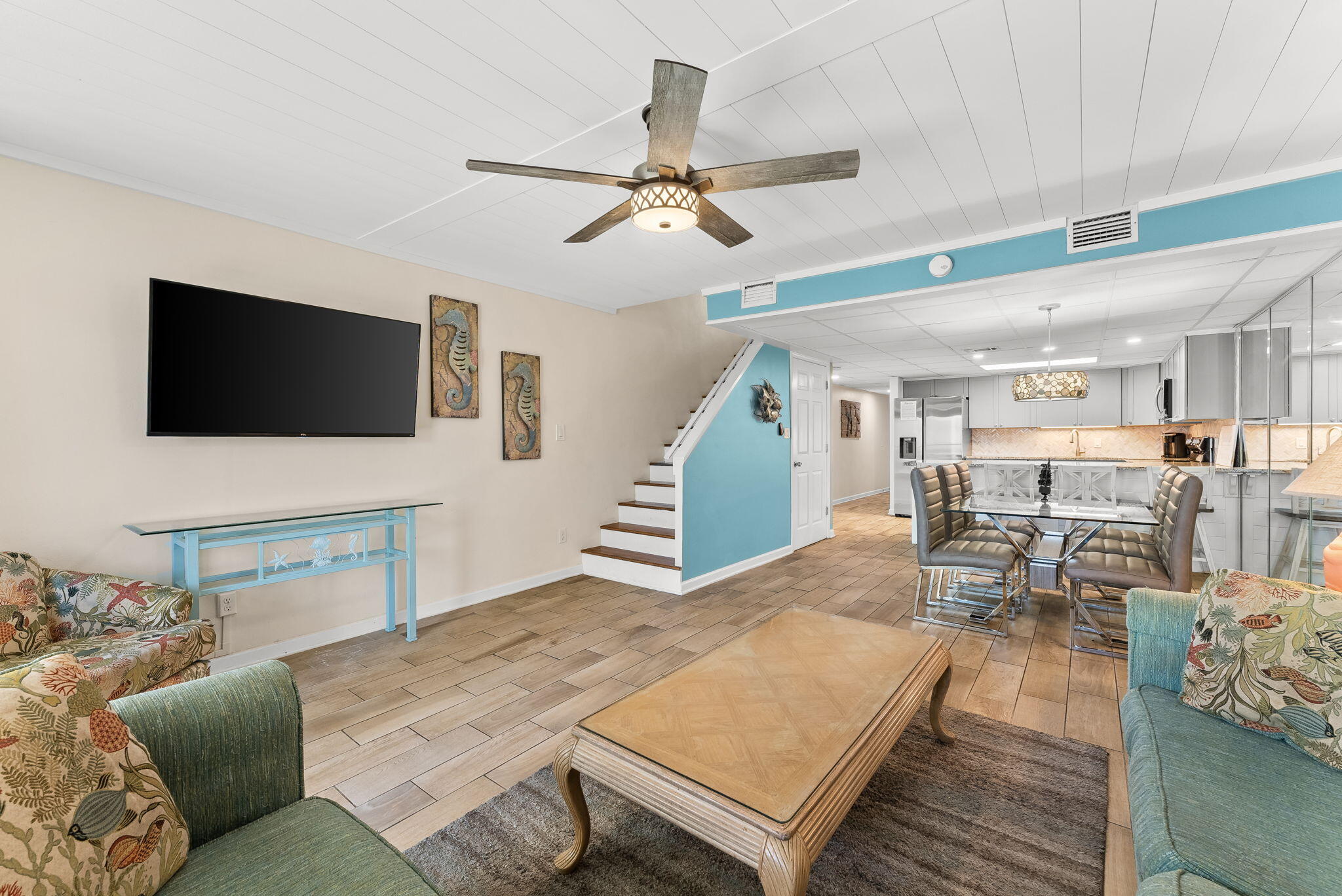 8727 Thomas Drive Panama City Beach FL 32408