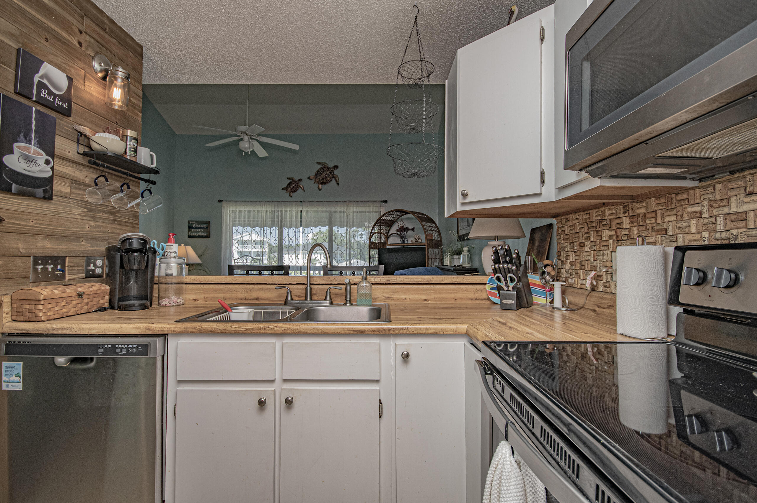 8730 Thomas Drive Panama City Beach FL 32408