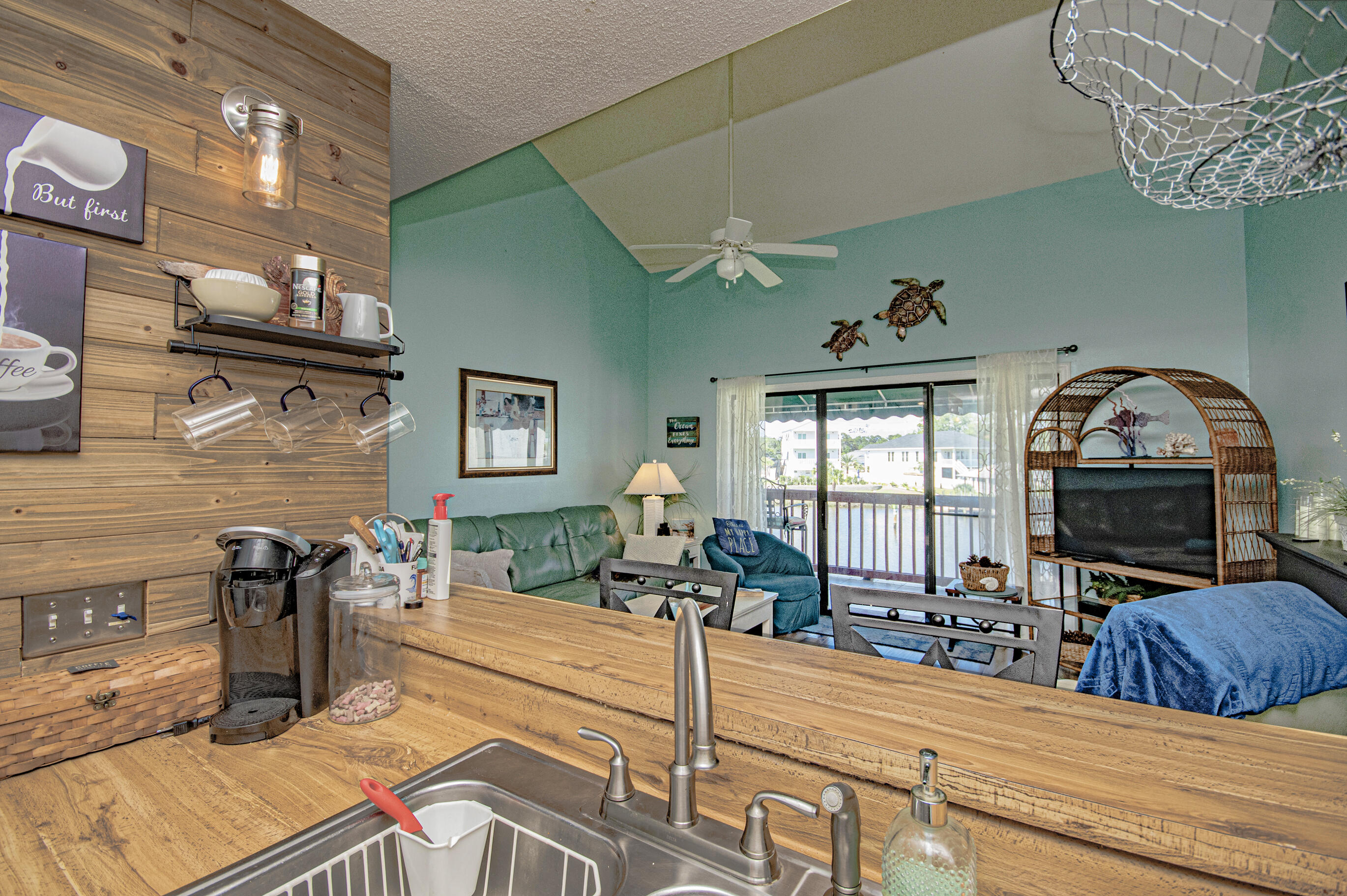 8730 Thomas Drive Panama City Beach FL 32408