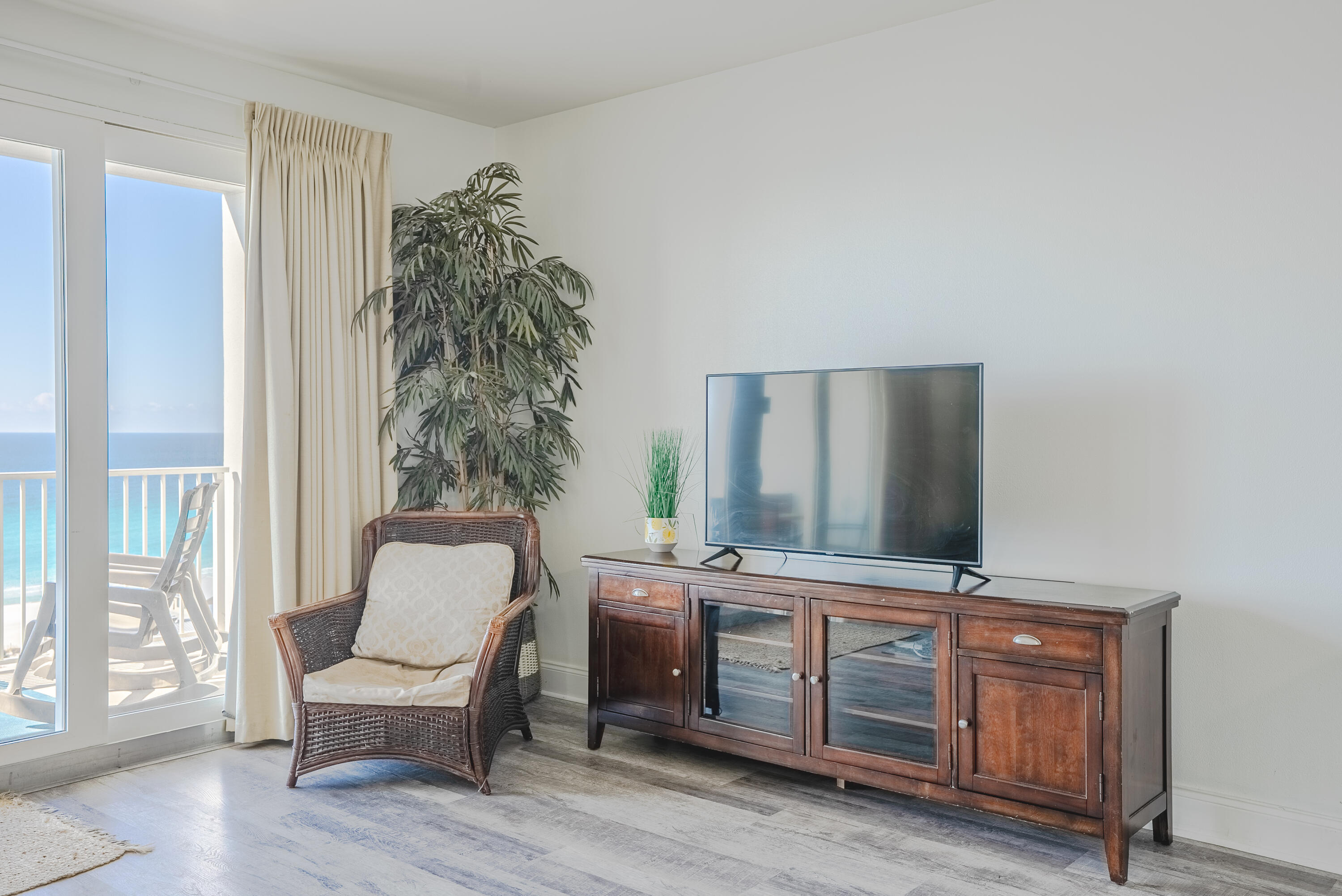 9860 S Thomas Drive Panama City Beach FL 32408