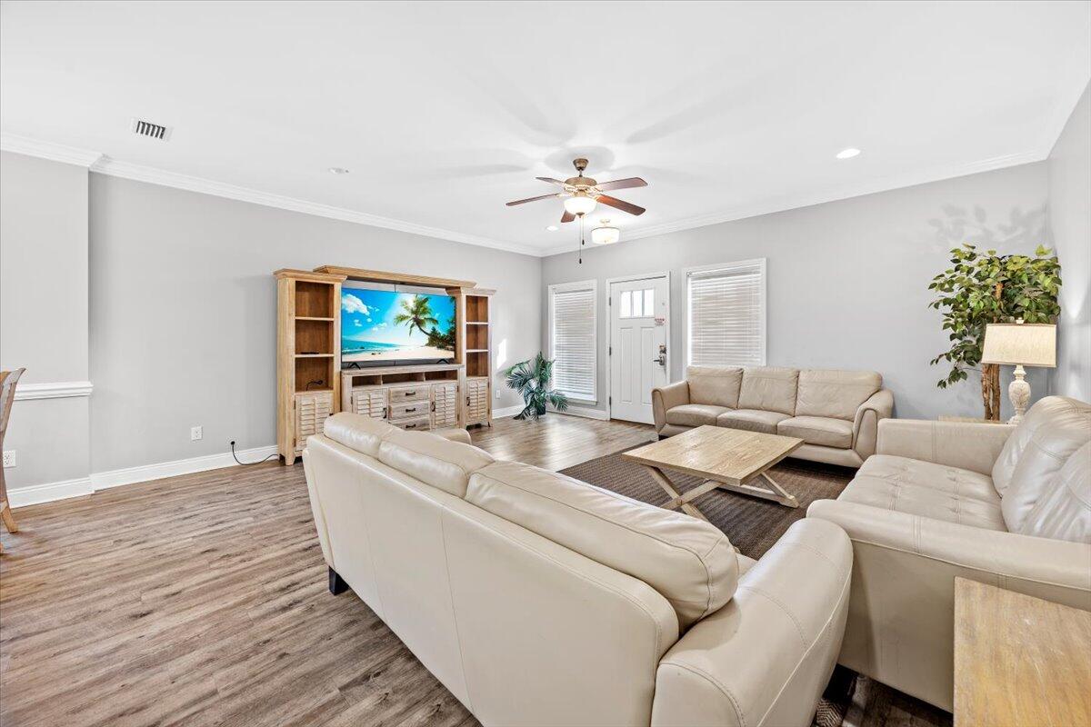 6006 Thomas Drive Panama City Beach FL 32408