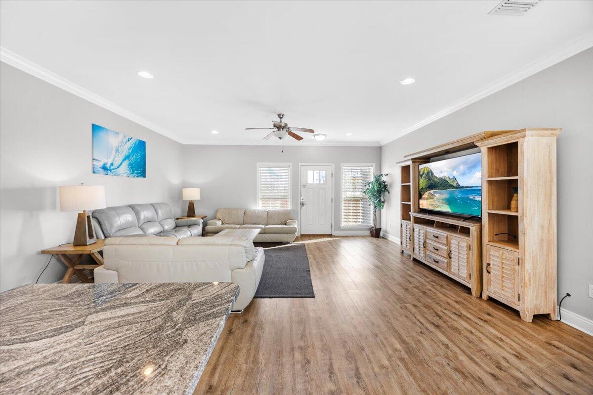 6006 Thomas Drive Panama City Beach FL 32408