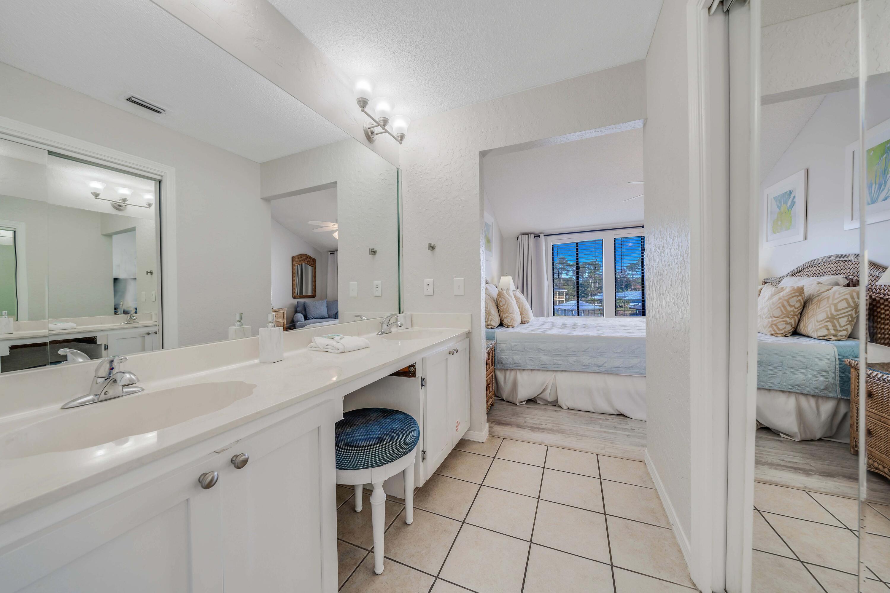 8730 Thomas Drive Panama City Beach FL 32408