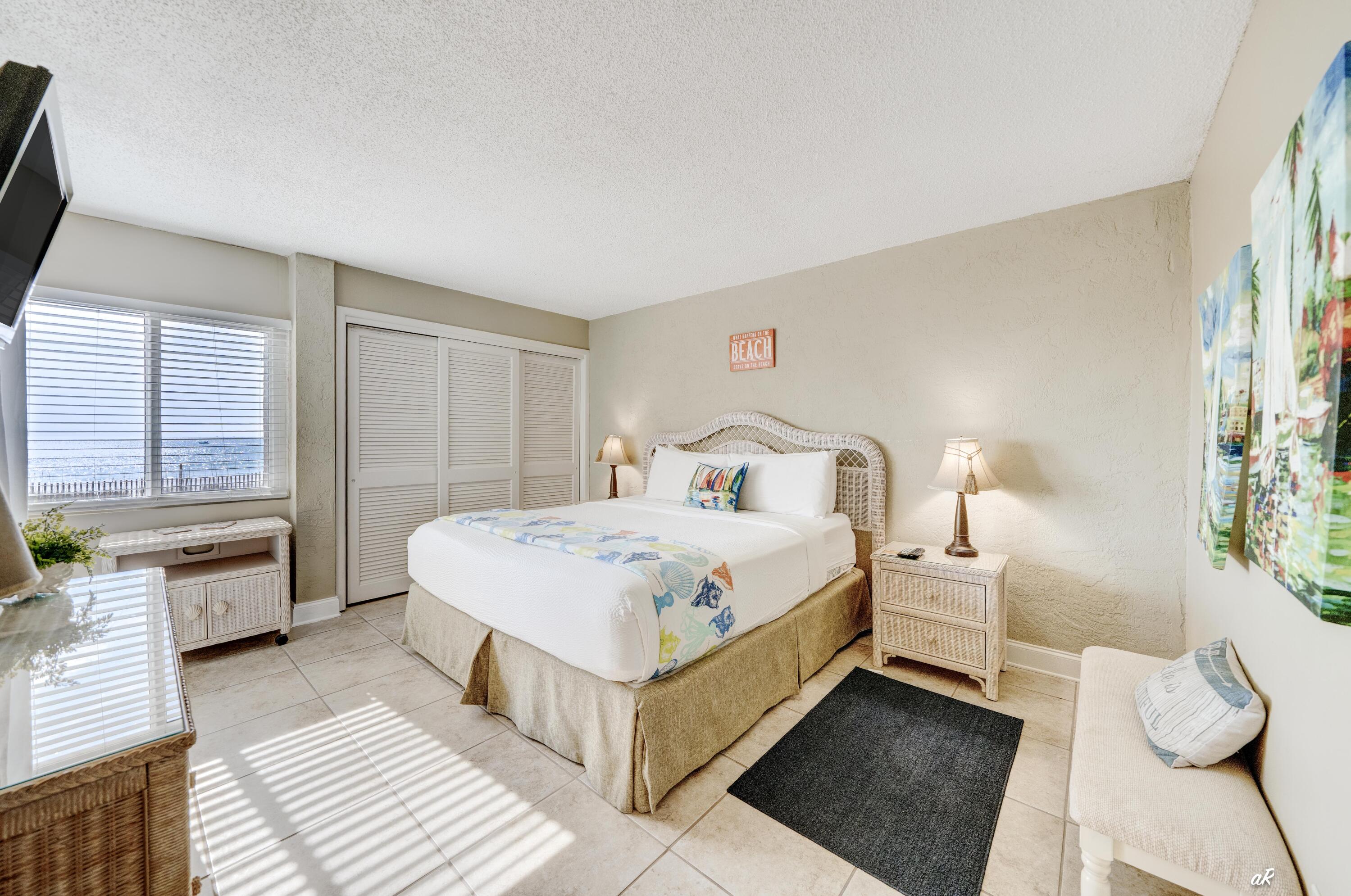 8727 Thomas Drive Panama City Beach FL 32408