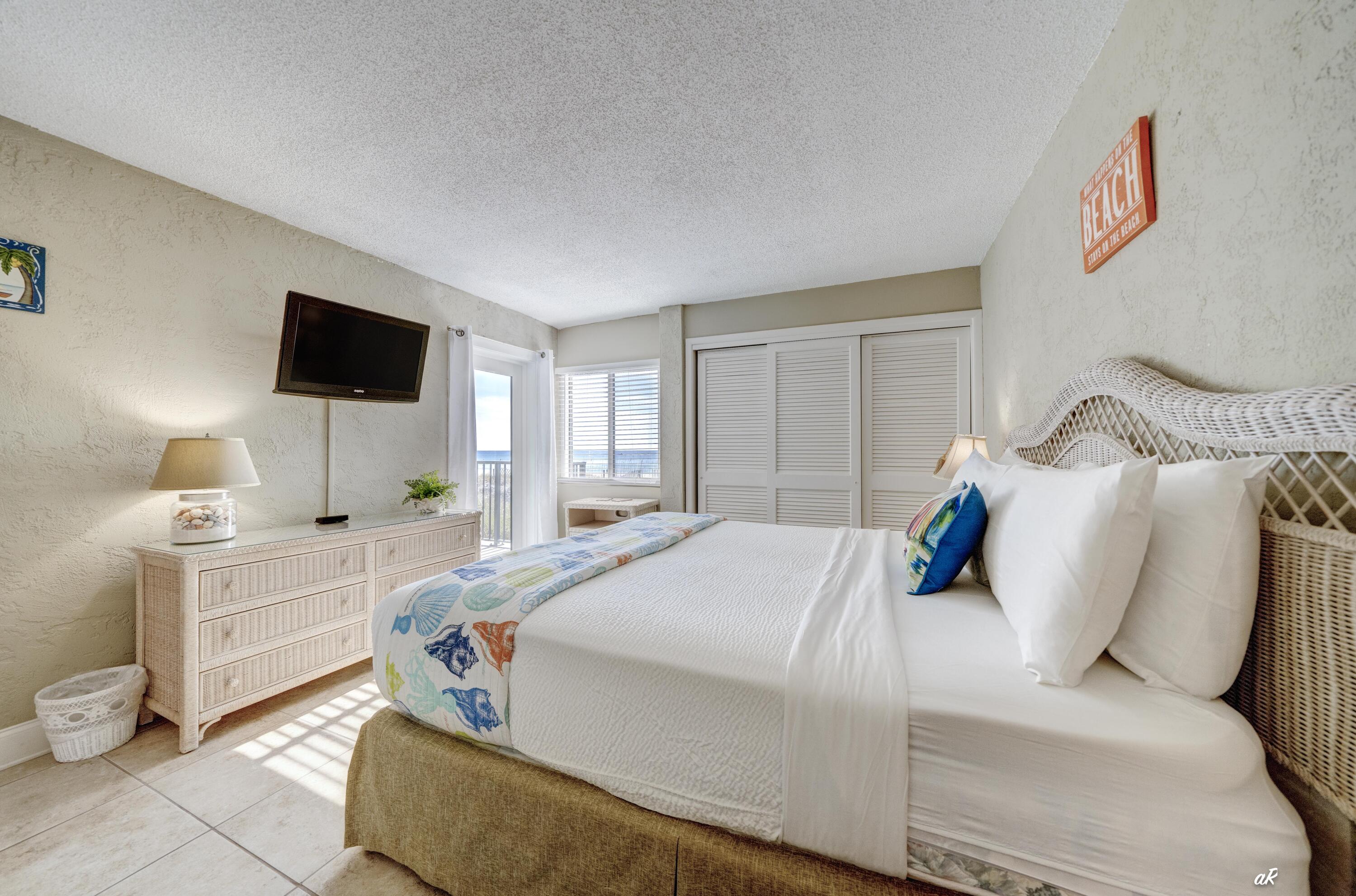 8727 Thomas Drive Panama City Beach FL 32408