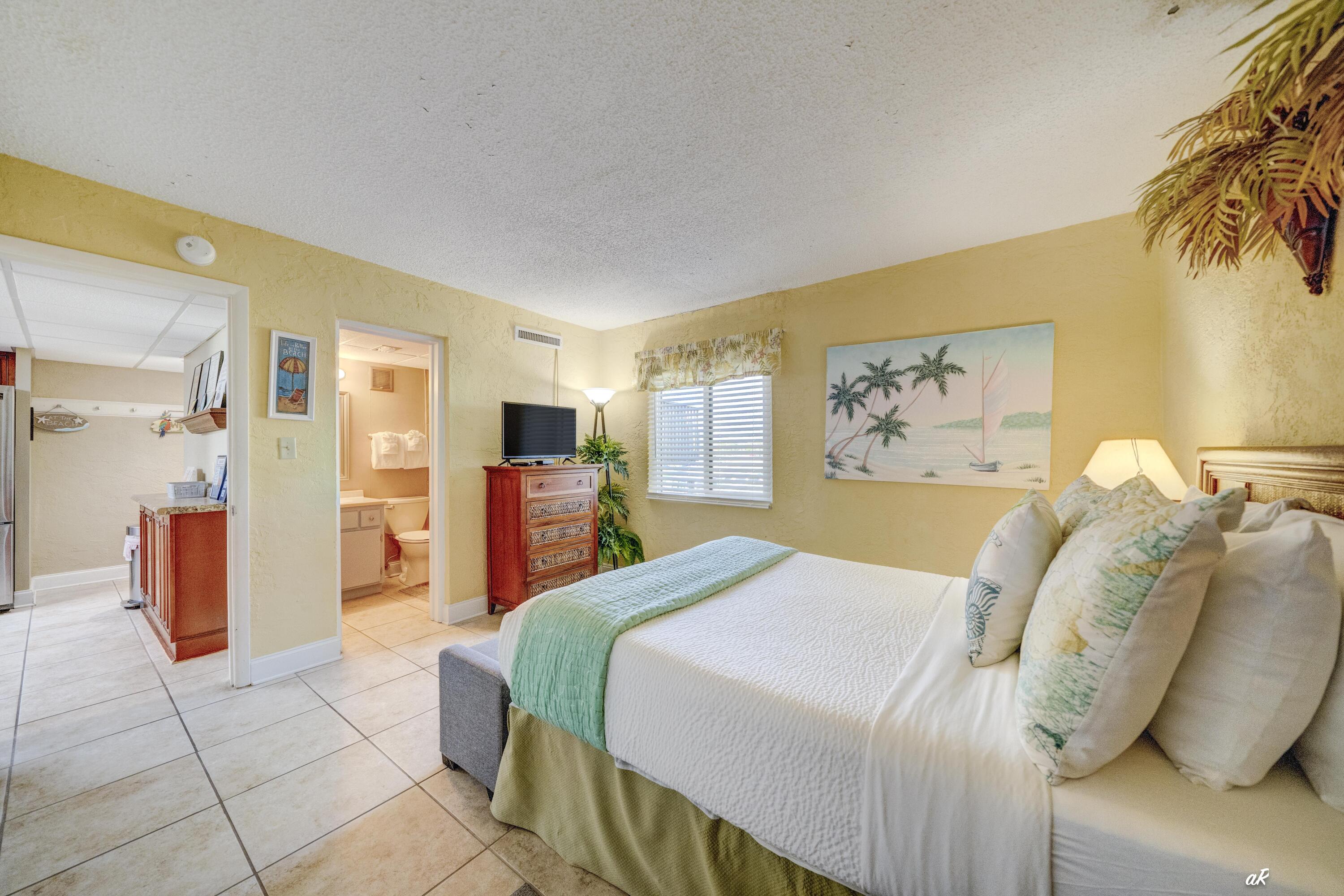 8727 Thomas Drive Panama City Beach FL 32408