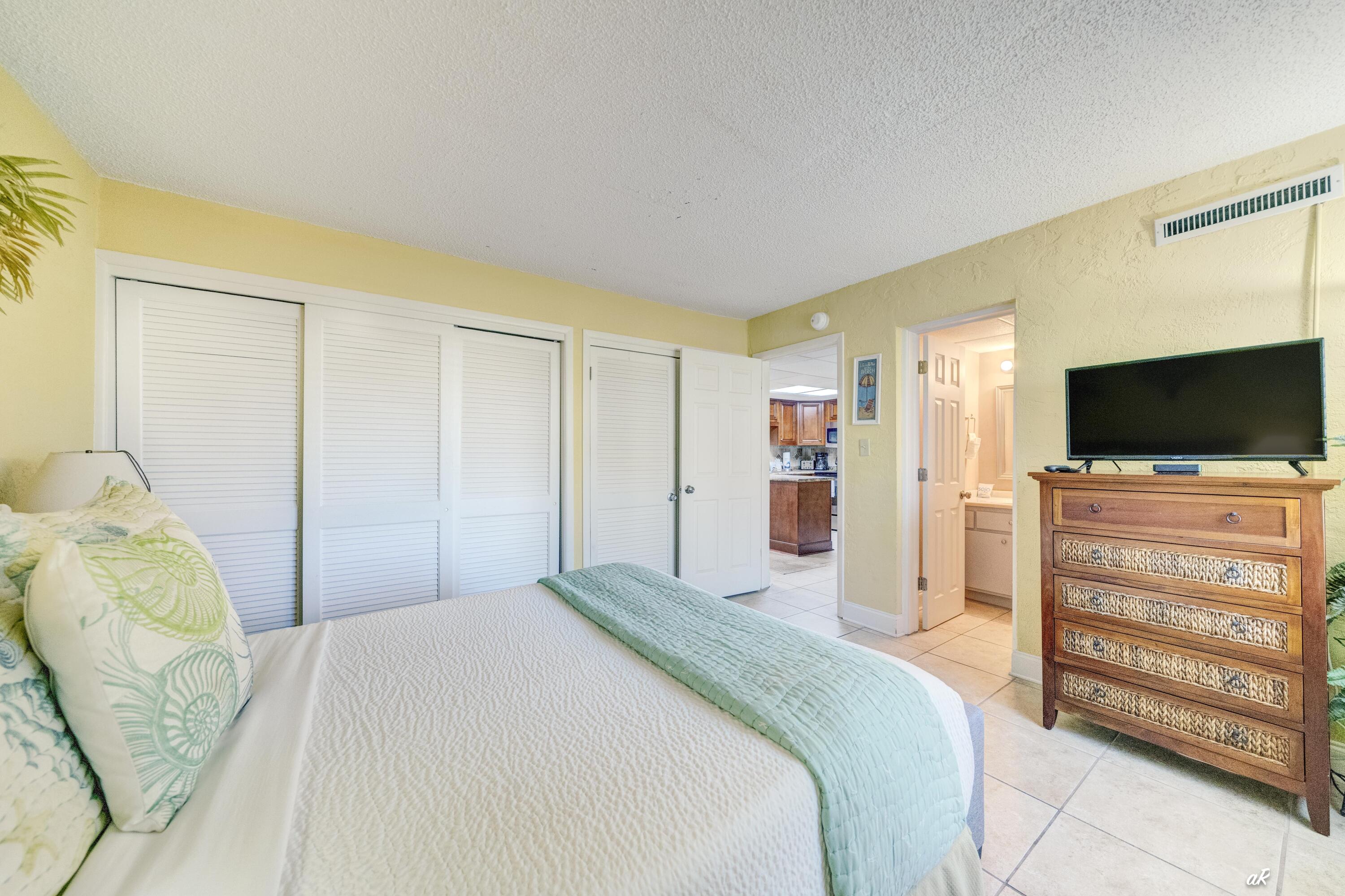 8727 Thomas Drive Panama City Beach FL 32408