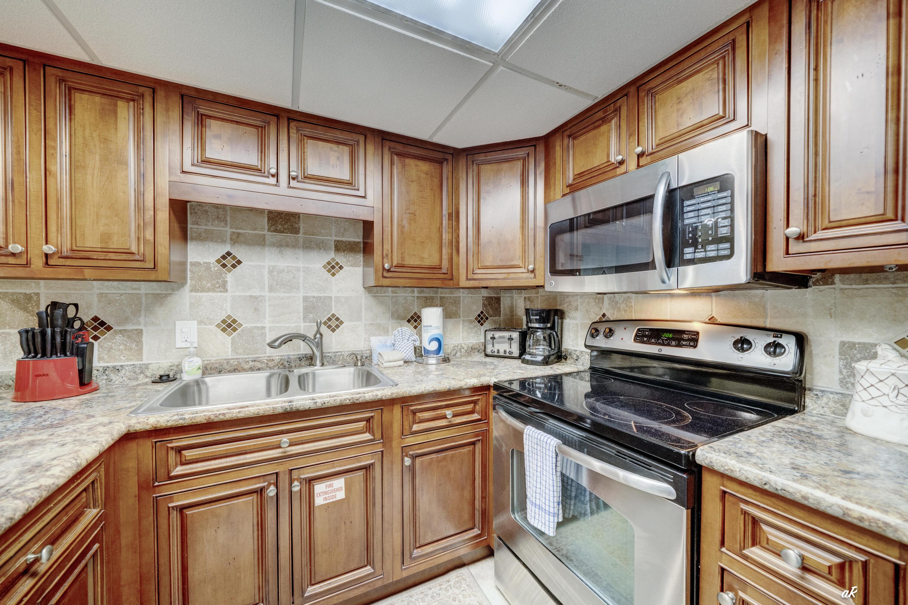 8727 Thomas Drive Panama City Beach FL 32408