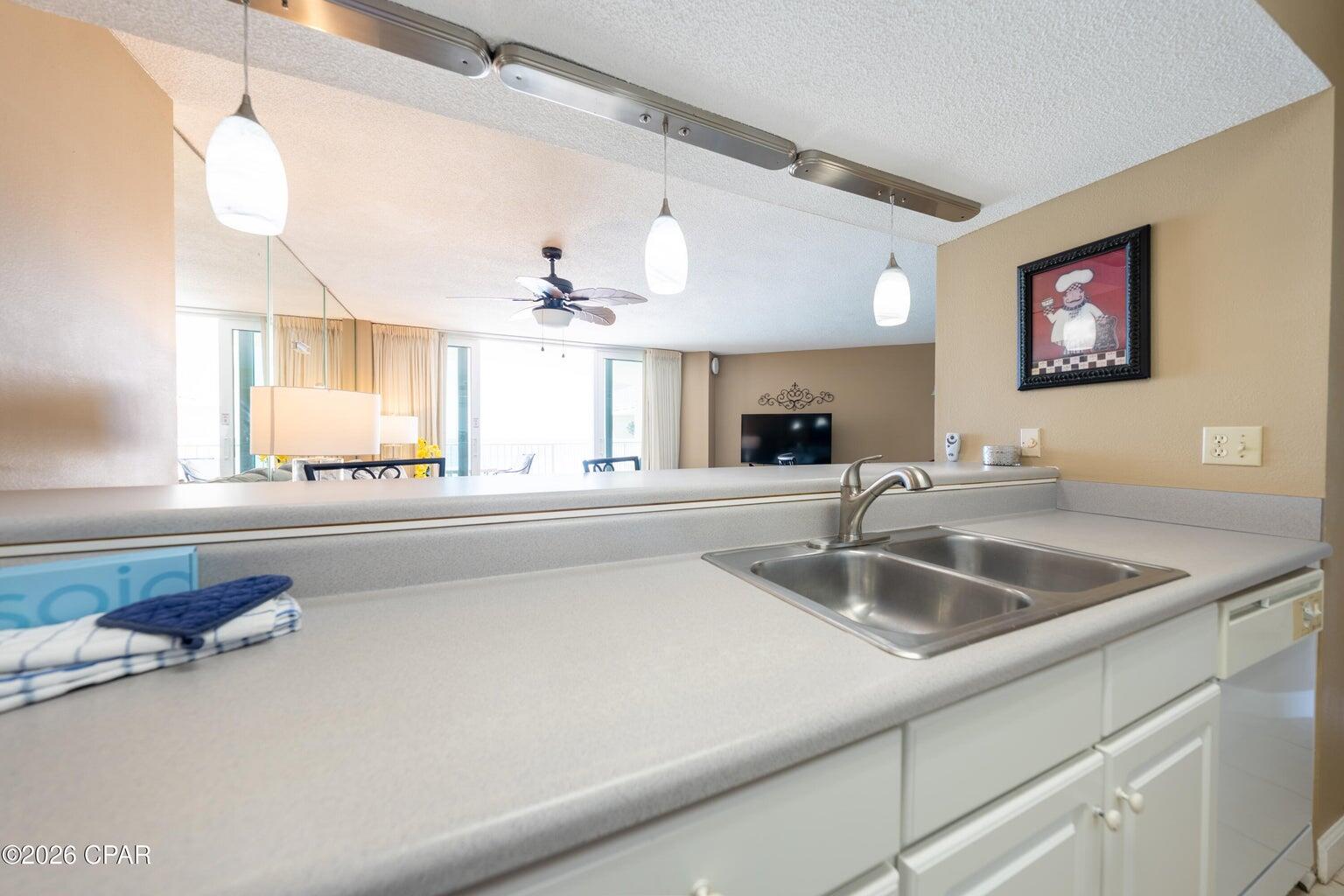 7205 Thomas Drive Panama City Beach FL 32408