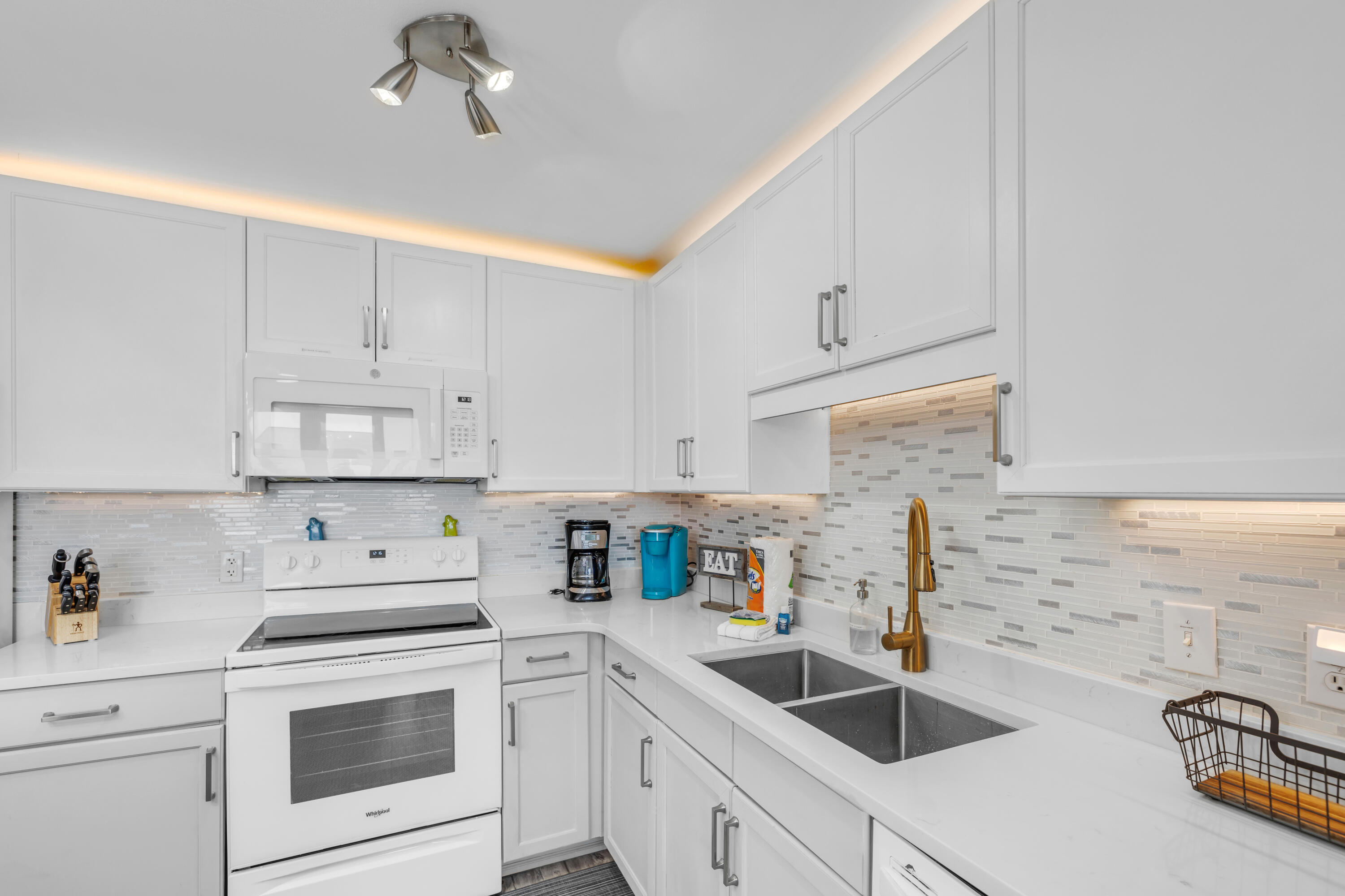9860 S Thomas Drive Panama City Beach FL 32408