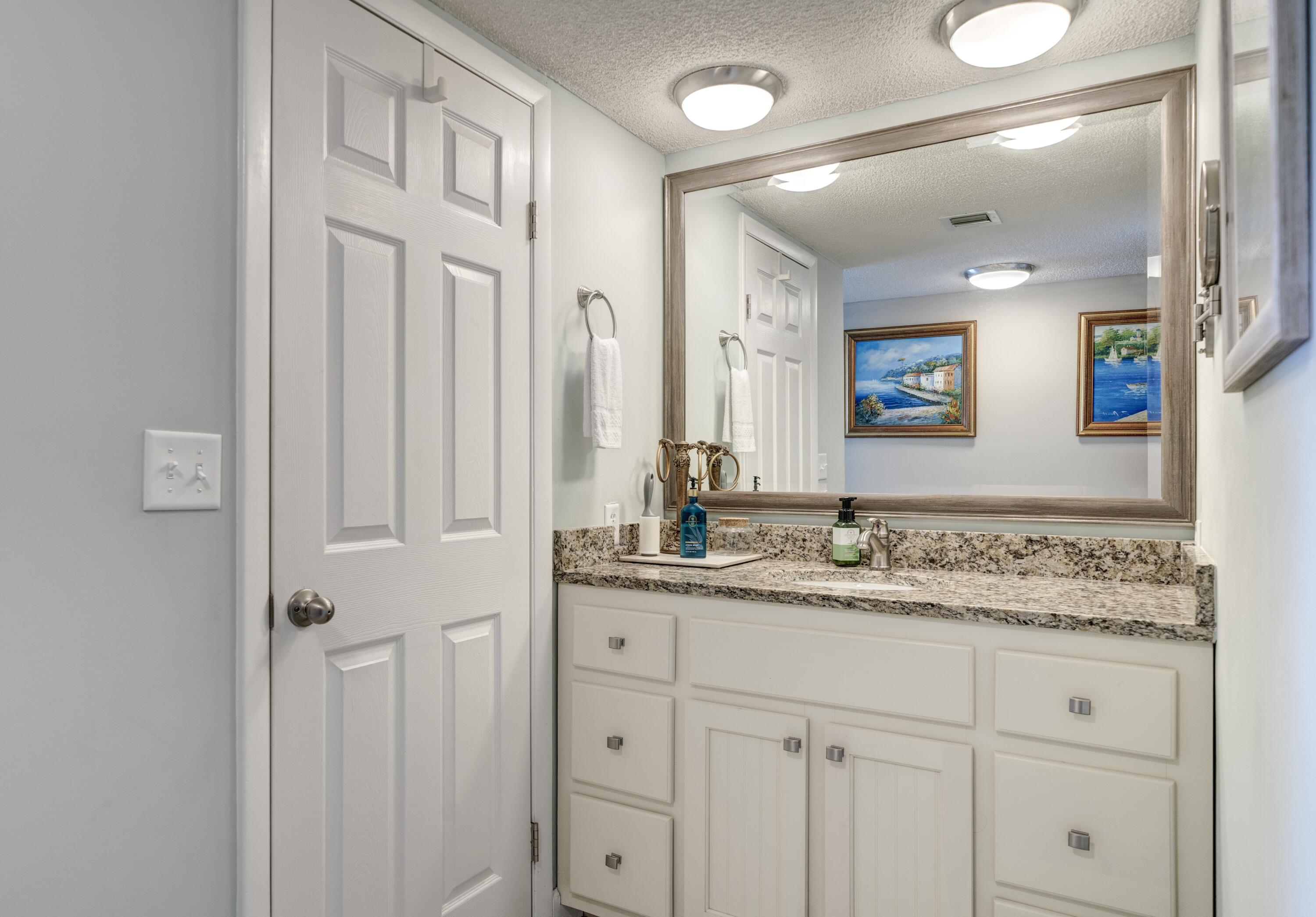 7205 Thomas Drive Panama City Beach FL 32408