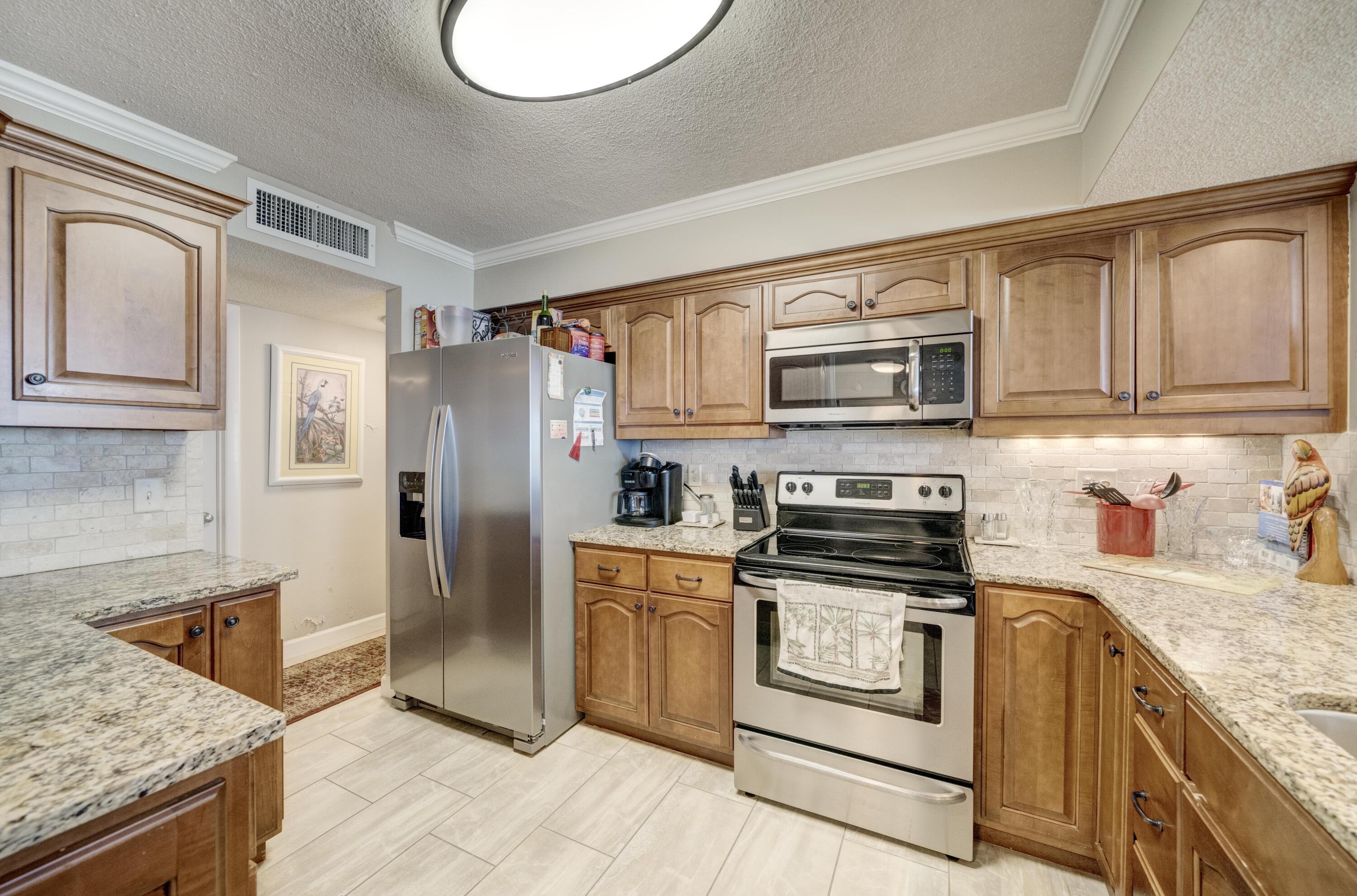7205 Thomas Drive Panama City Beach FL 32408