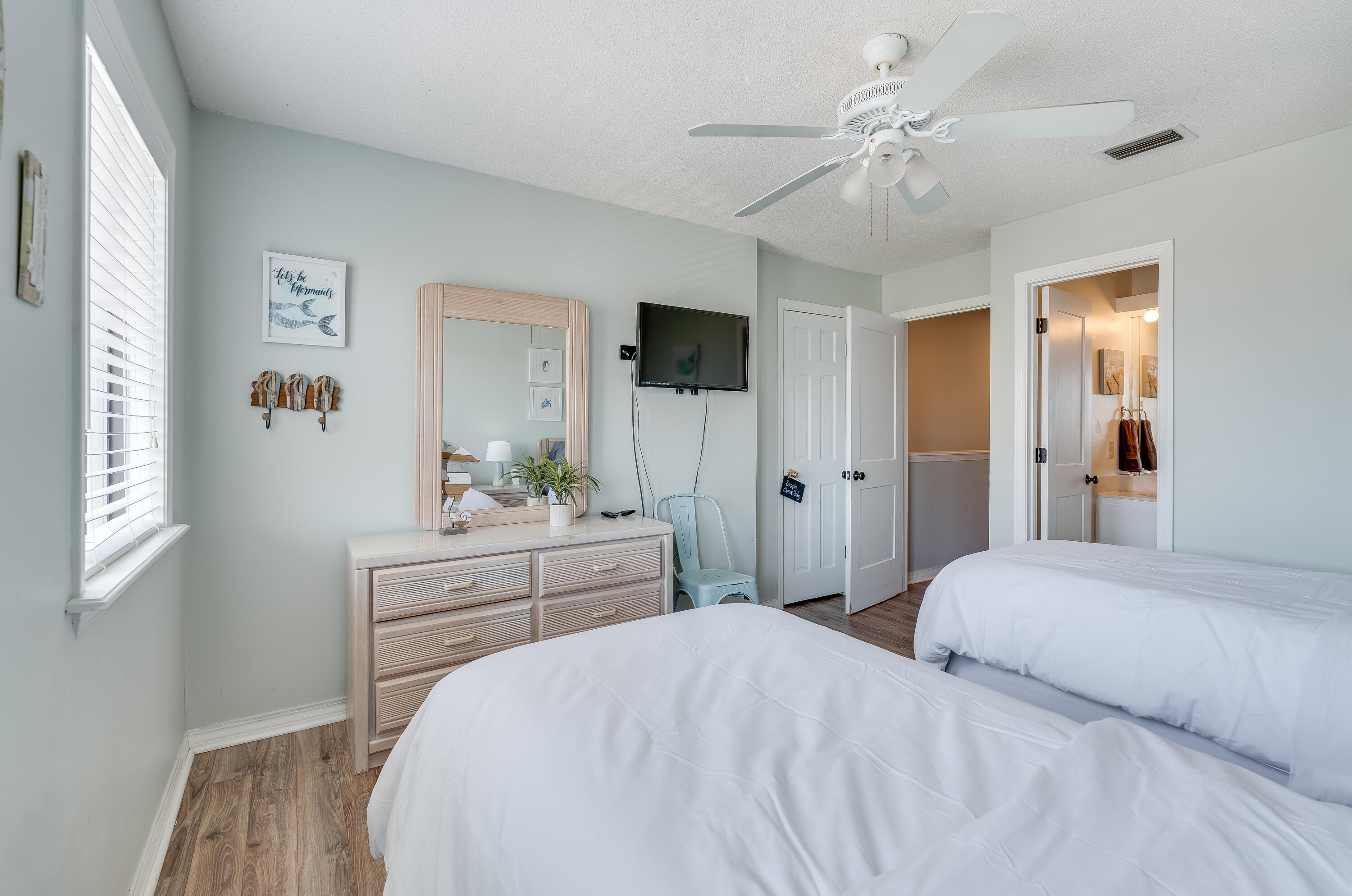 8730 Thomas Drive Panama City Beach FL 32408